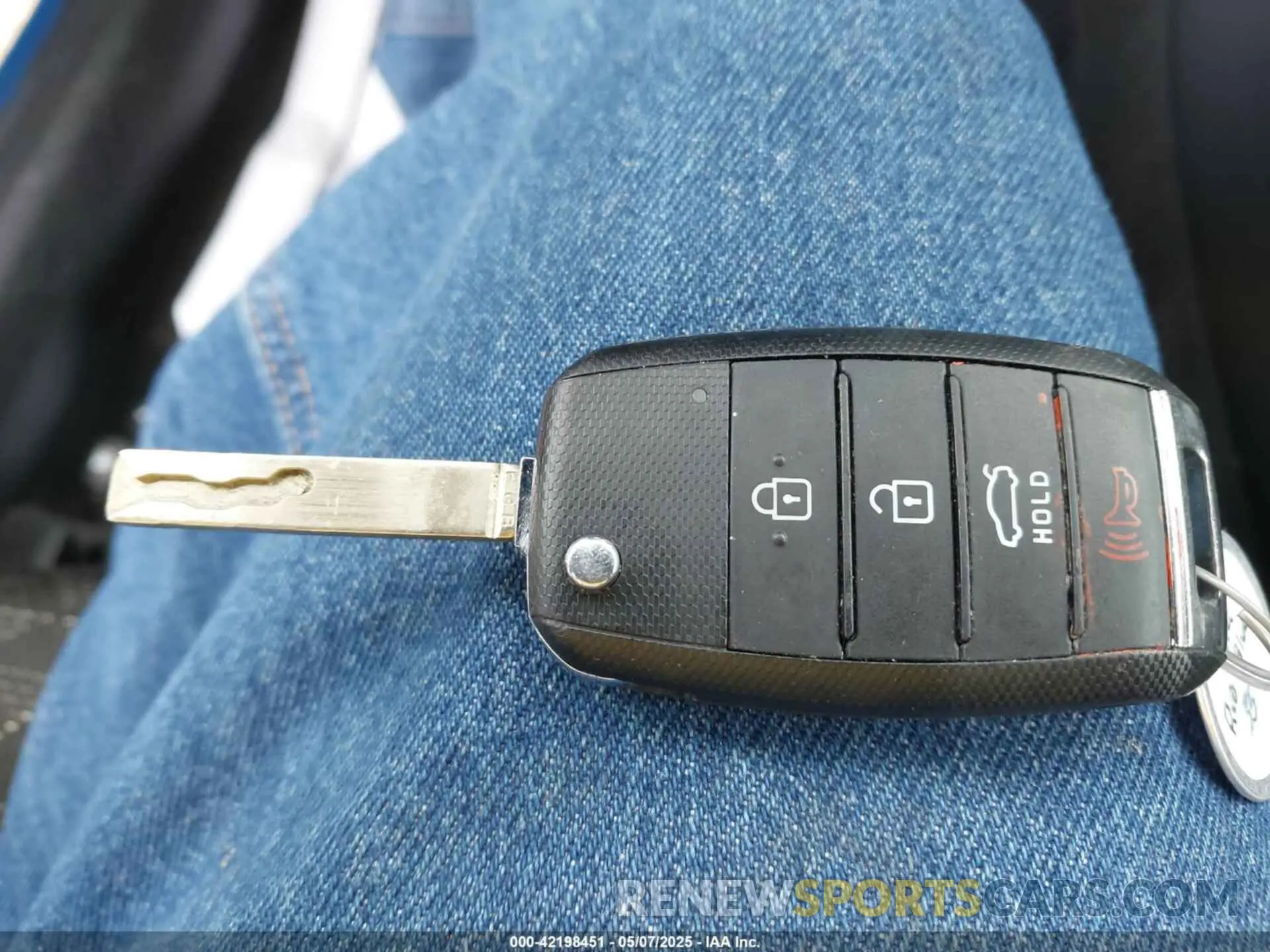 11 Photograph of a damaged car 3KPA24AD2PE528423 KIA RIO 2023