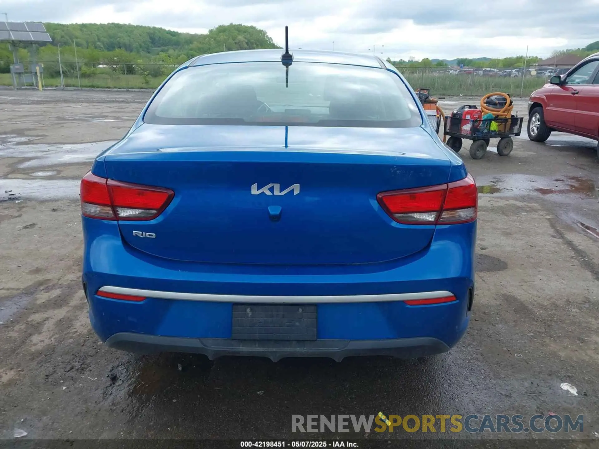17 Photograph of a damaged car 3KPA24AD2PE528423 KIA RIO 2023