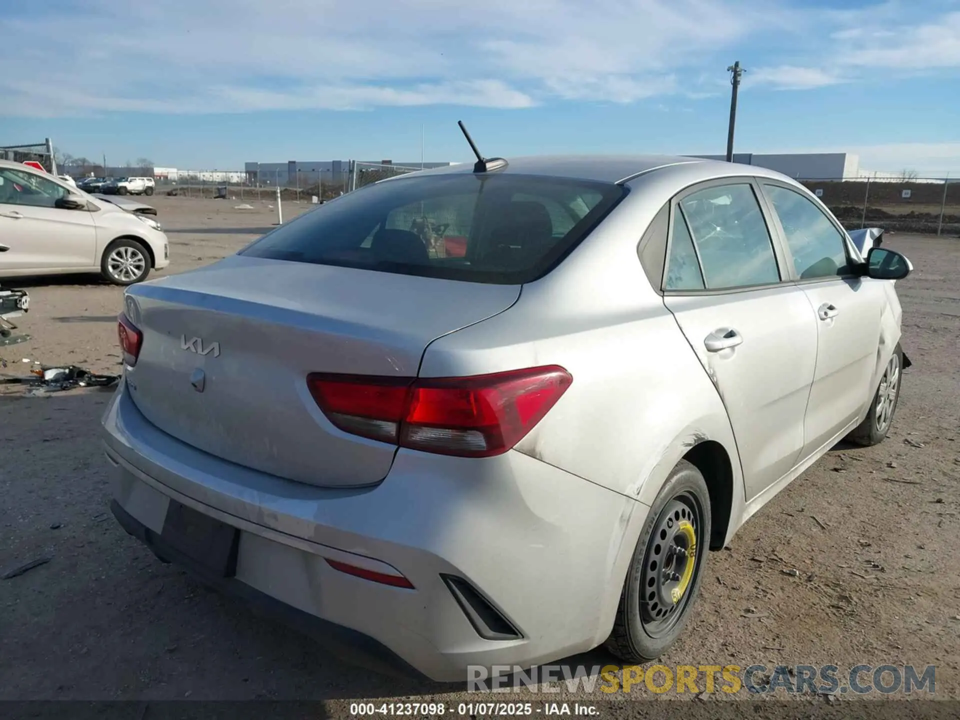4 Photograph of a damaged car 3KPA24AD2PE573121 KIA RIO 2023