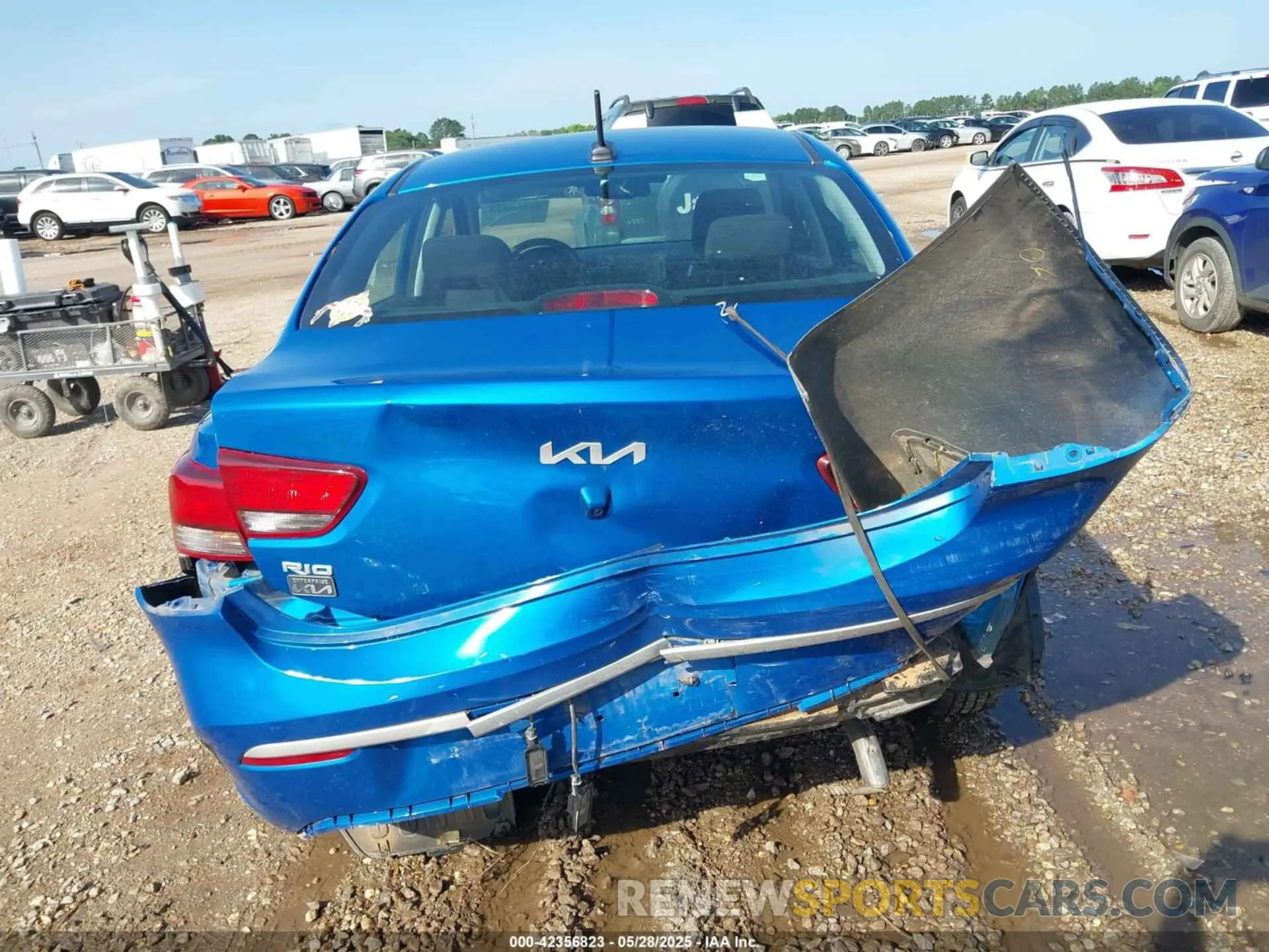 17 Photograph of a damaged car 3KPA24AD2PE576245 KIA RIO 2023