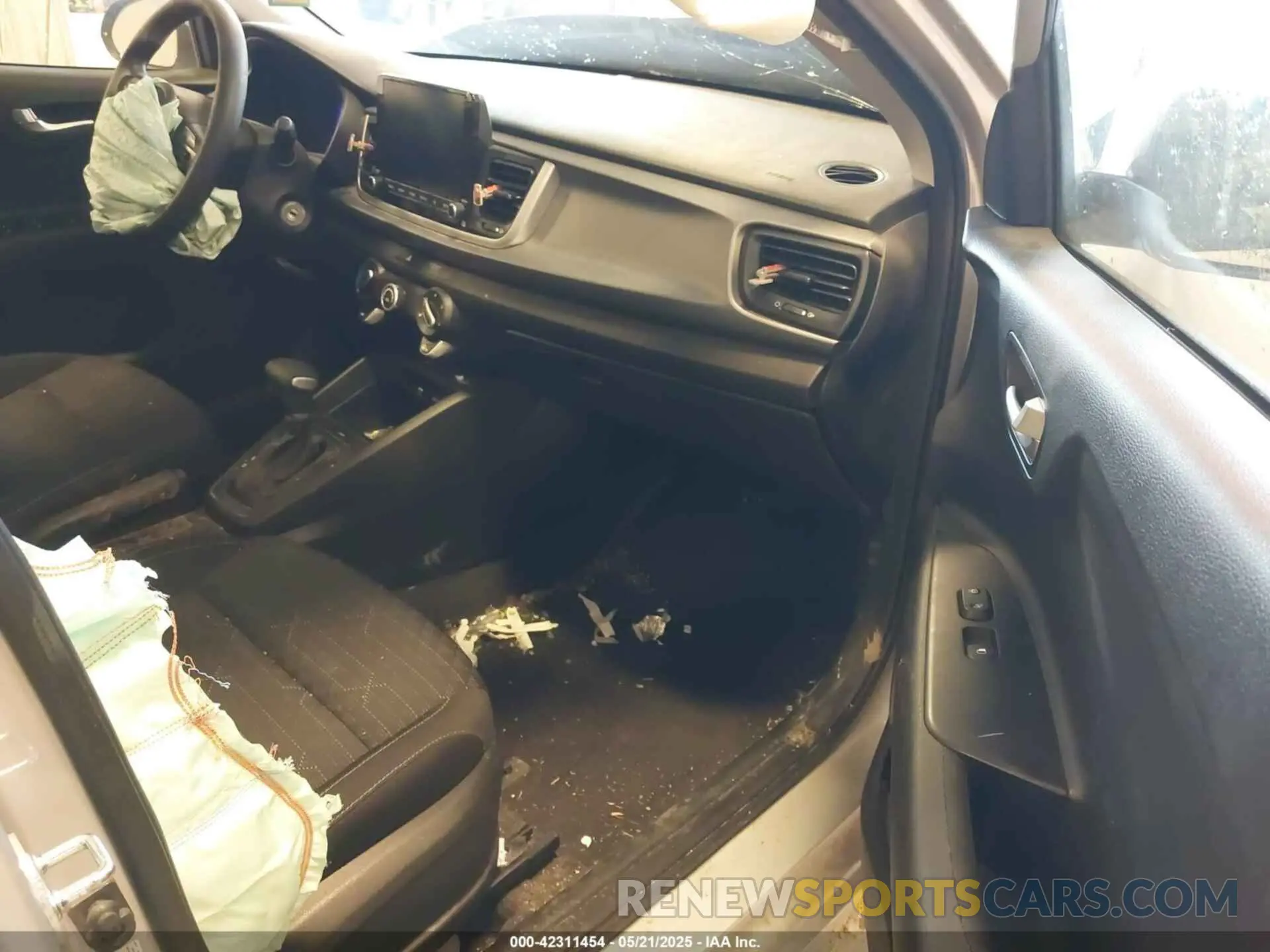 5 Photograph of a damaged car 3KPA24AD3PE556649 KIA RIO 2023