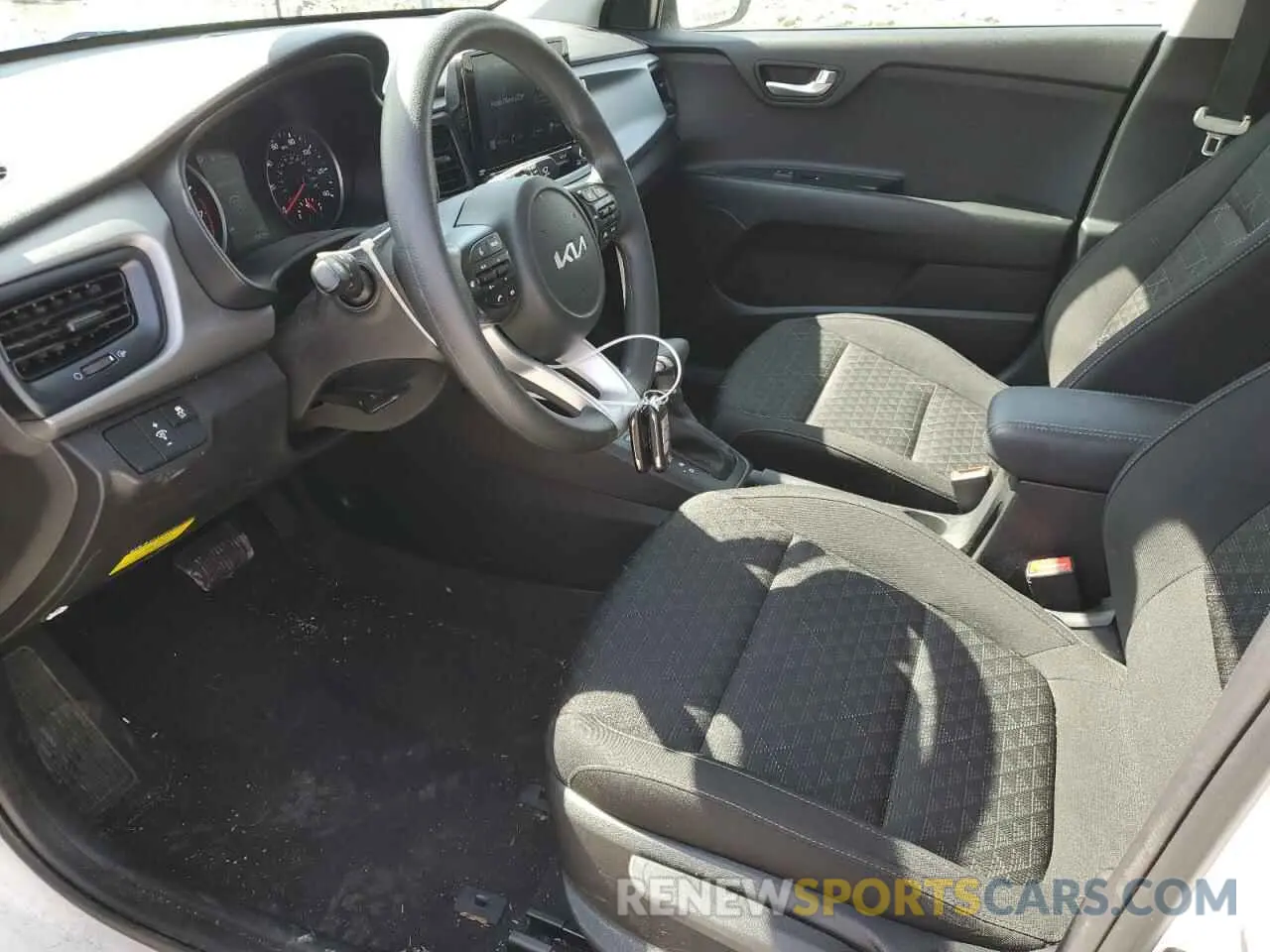 7 Photograph of a damaged car 3KPA24AD4PE572763 KIA RIO 2023