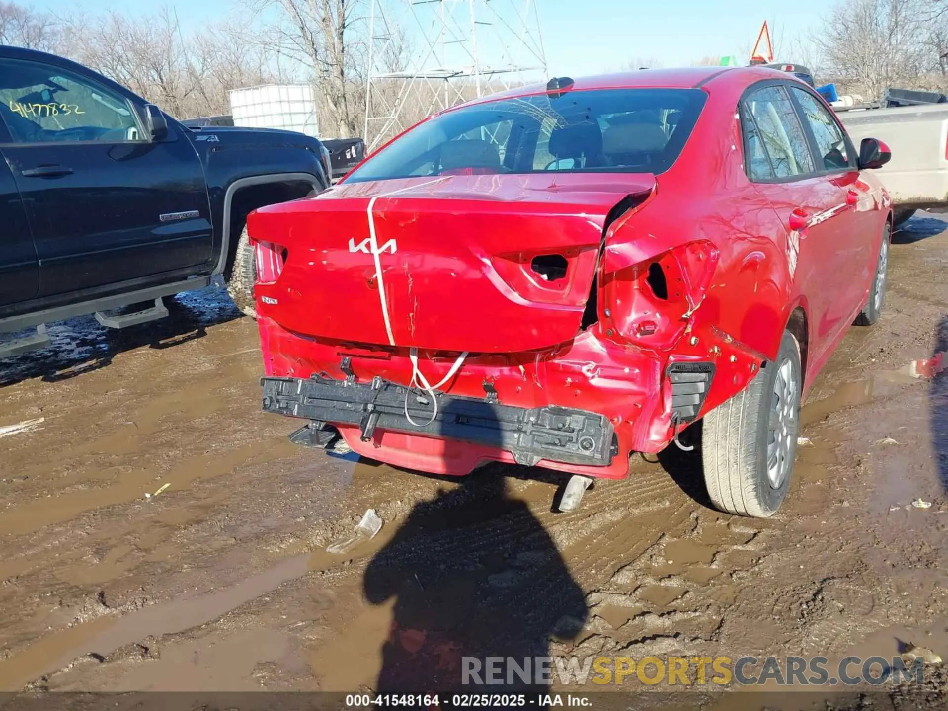 18 Photograph of a damaged car 3KPA24AD4PE619905 KIA RIO 2023