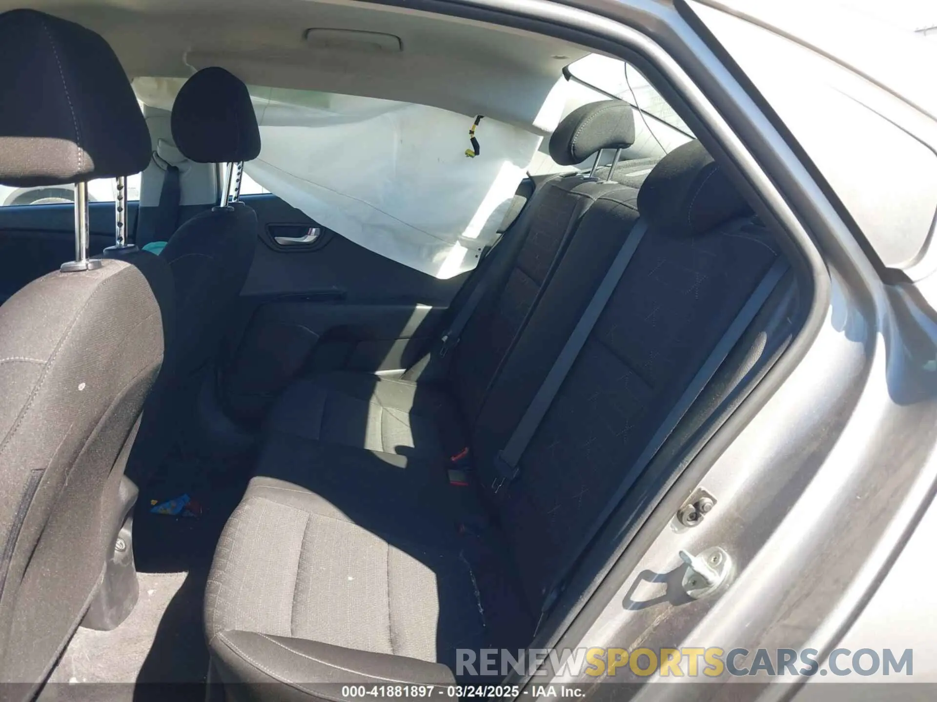 8 Photograph of a damaged car 3KPA24AD5PE524320 KIA RIO 2023
