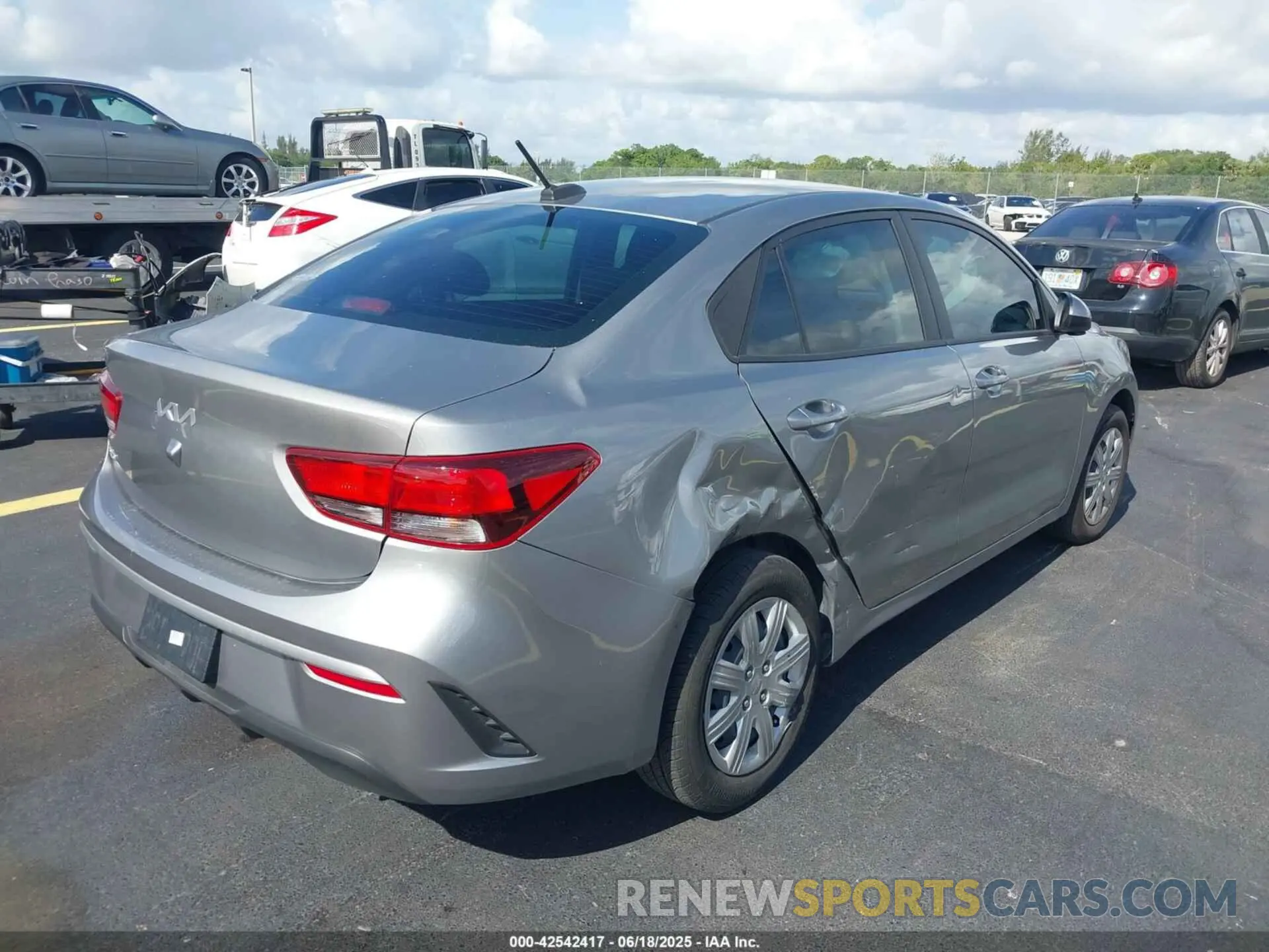 4 Photograph of a damaged car 3KPA24AD5PE565384 KIA RIO 2023