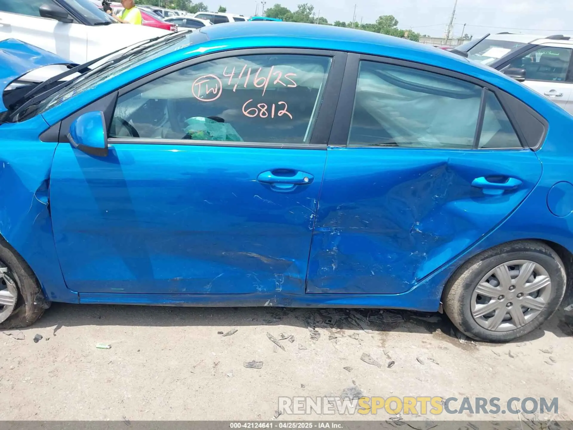 14 Photograph of a damaged car 3KPA24AD5PE566812 KIA RIO 2023