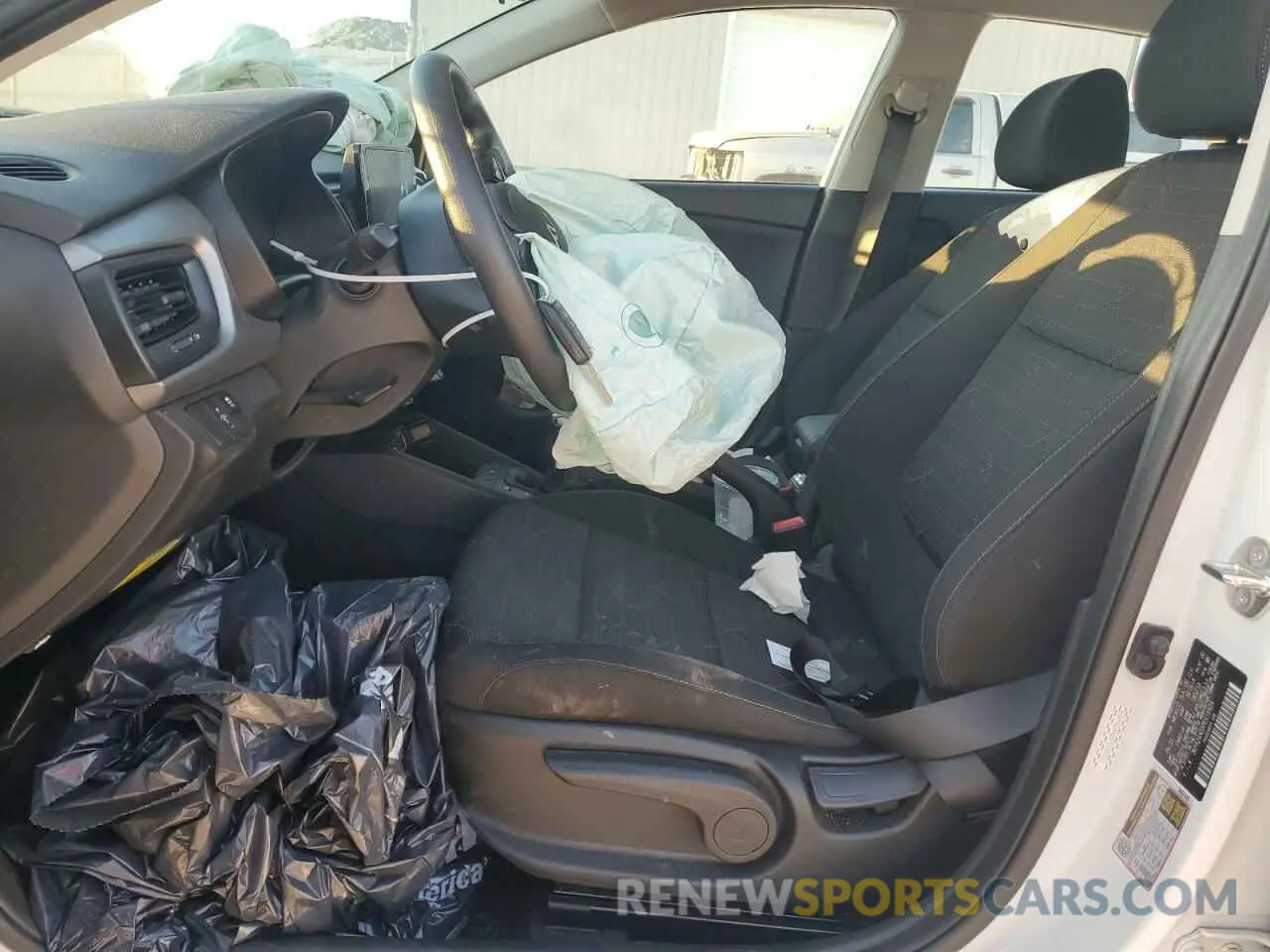 7 Photograph of a damaged car 3KPA24AD5PE619928 KIA RIO 2023