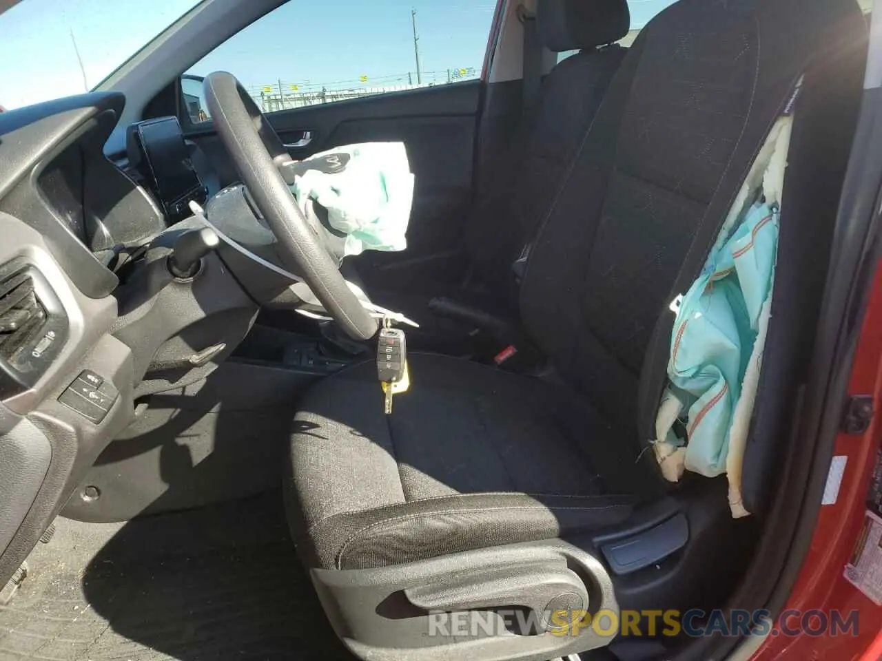 7 Photograph of a damaged car 3KPA24AD6PE528988 KIA RIO 2023