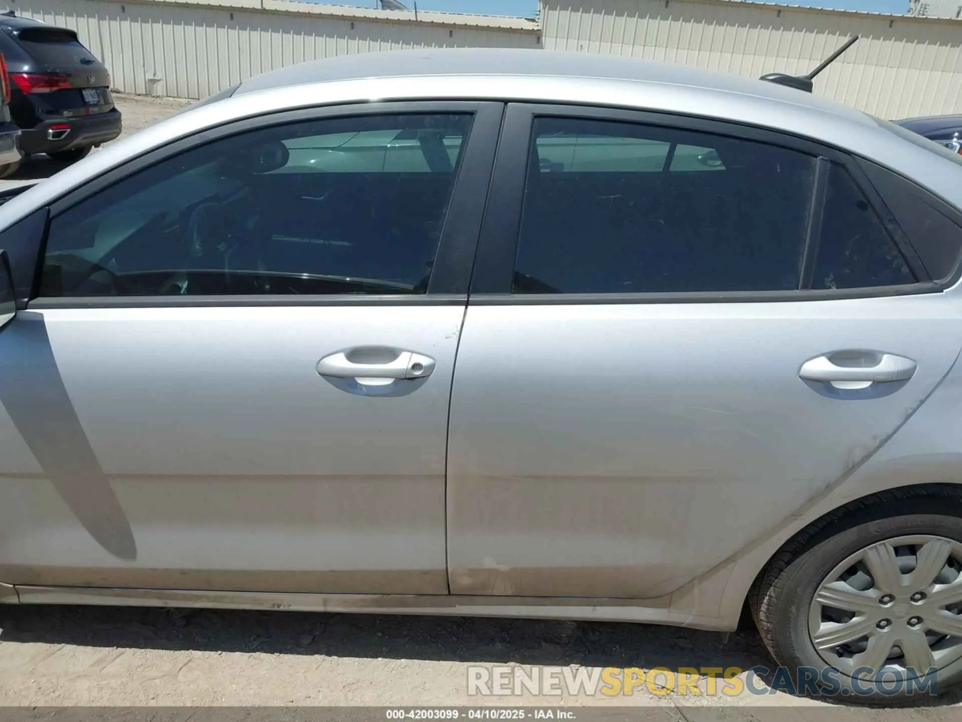 14 Photograph of a damaged car 3KPA24AD6PE600384 KIA RIO 2023