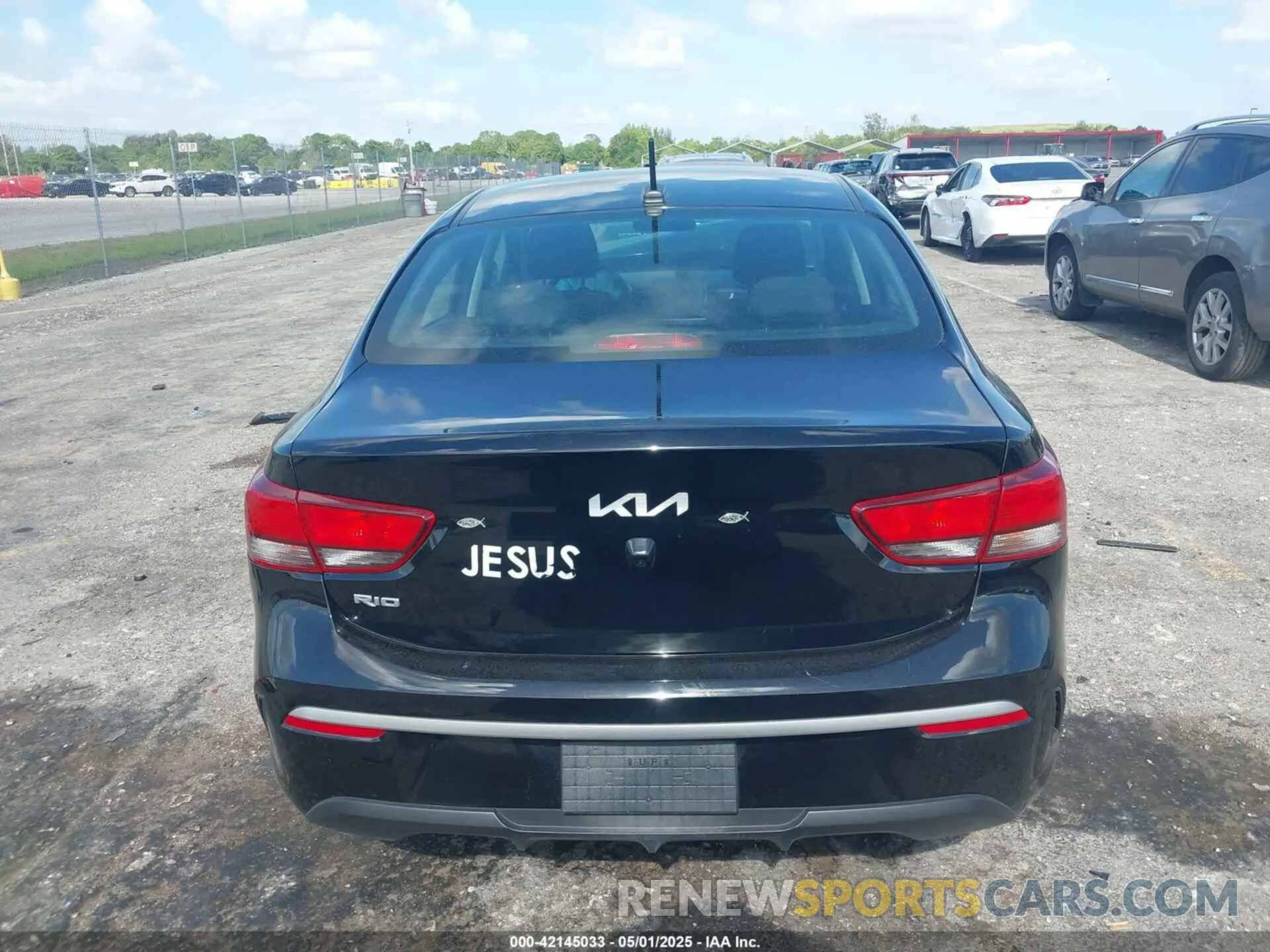 17 Photograph of a damaged car 3KPA24AD8PE578128 KIA RIO 2023