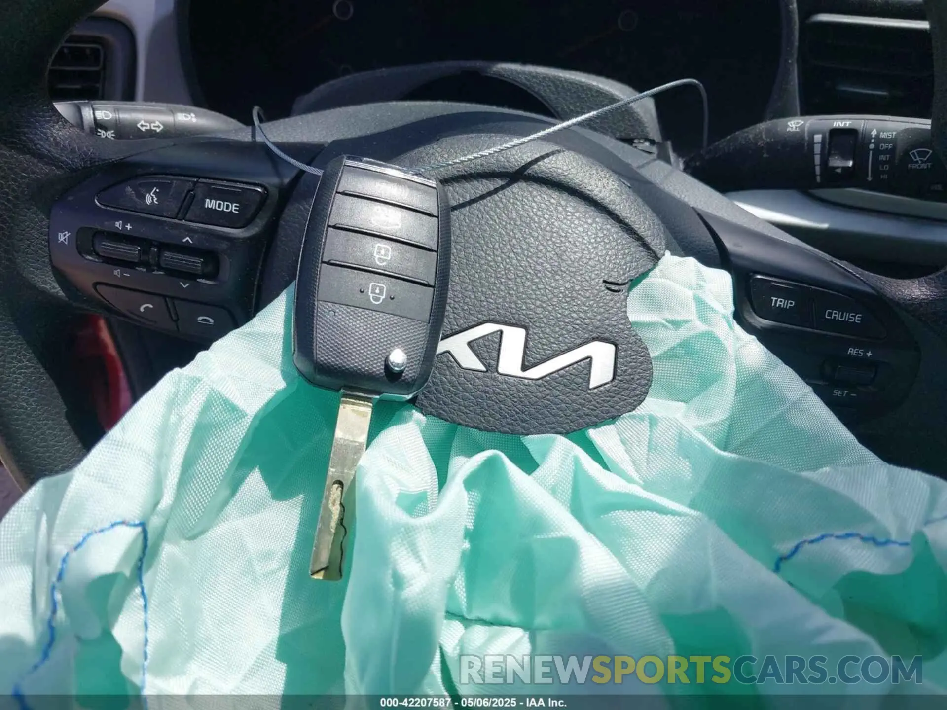 11 Photograph of a damaged car 3KPA24AD8PE584723 KIA RIO 2023