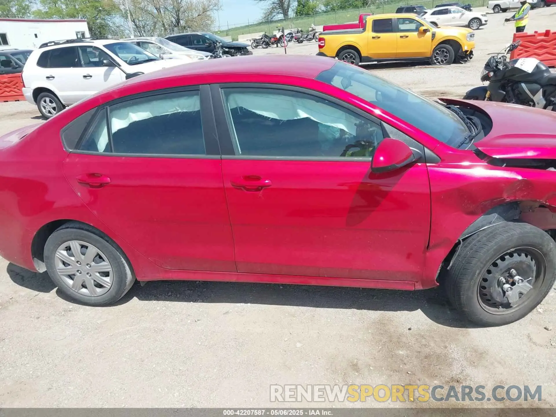 14 Photograph of a damaged car 3KPA24AD8PE584723 KIA RIO 2023