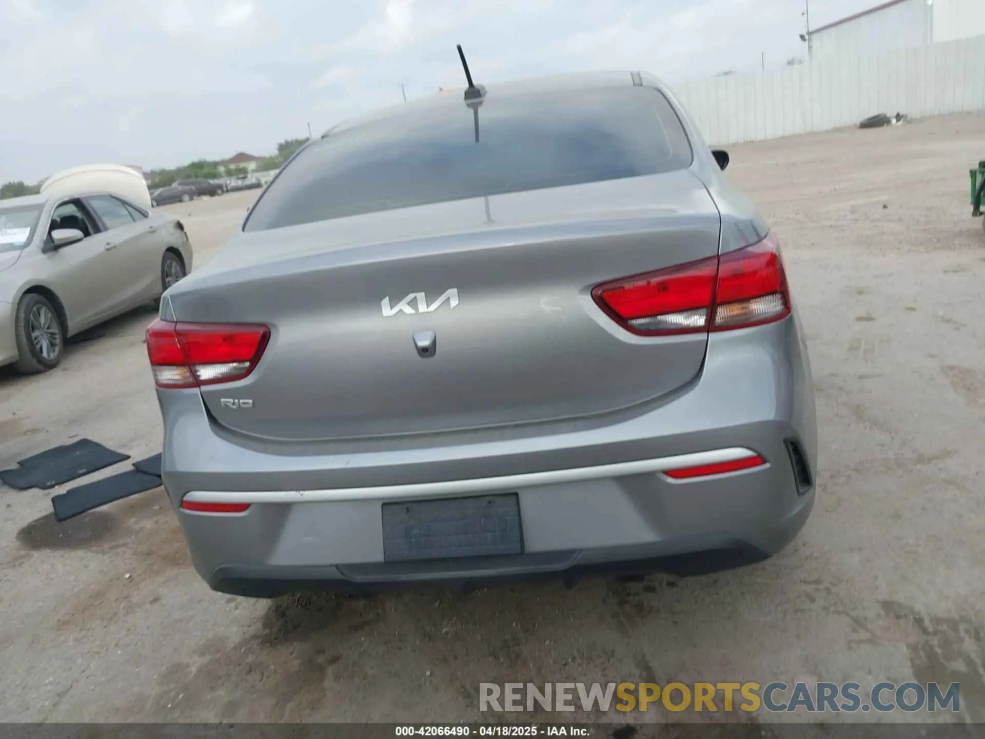 16 Photograph of a damaged car 3KPA24AD9PE525759 KIA RIO 2023