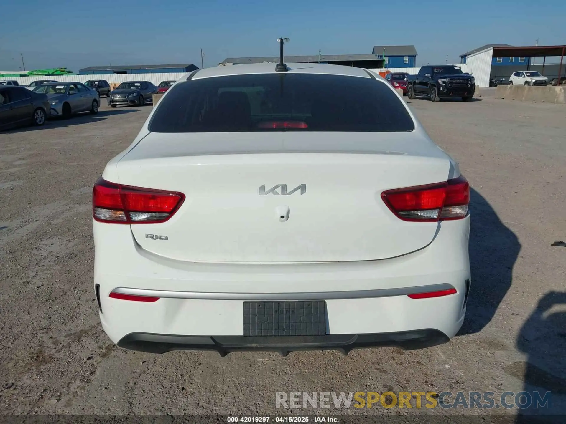 17 Photograph of a damaged car 3KPA24AD9PE598789 KIA RIO 2023