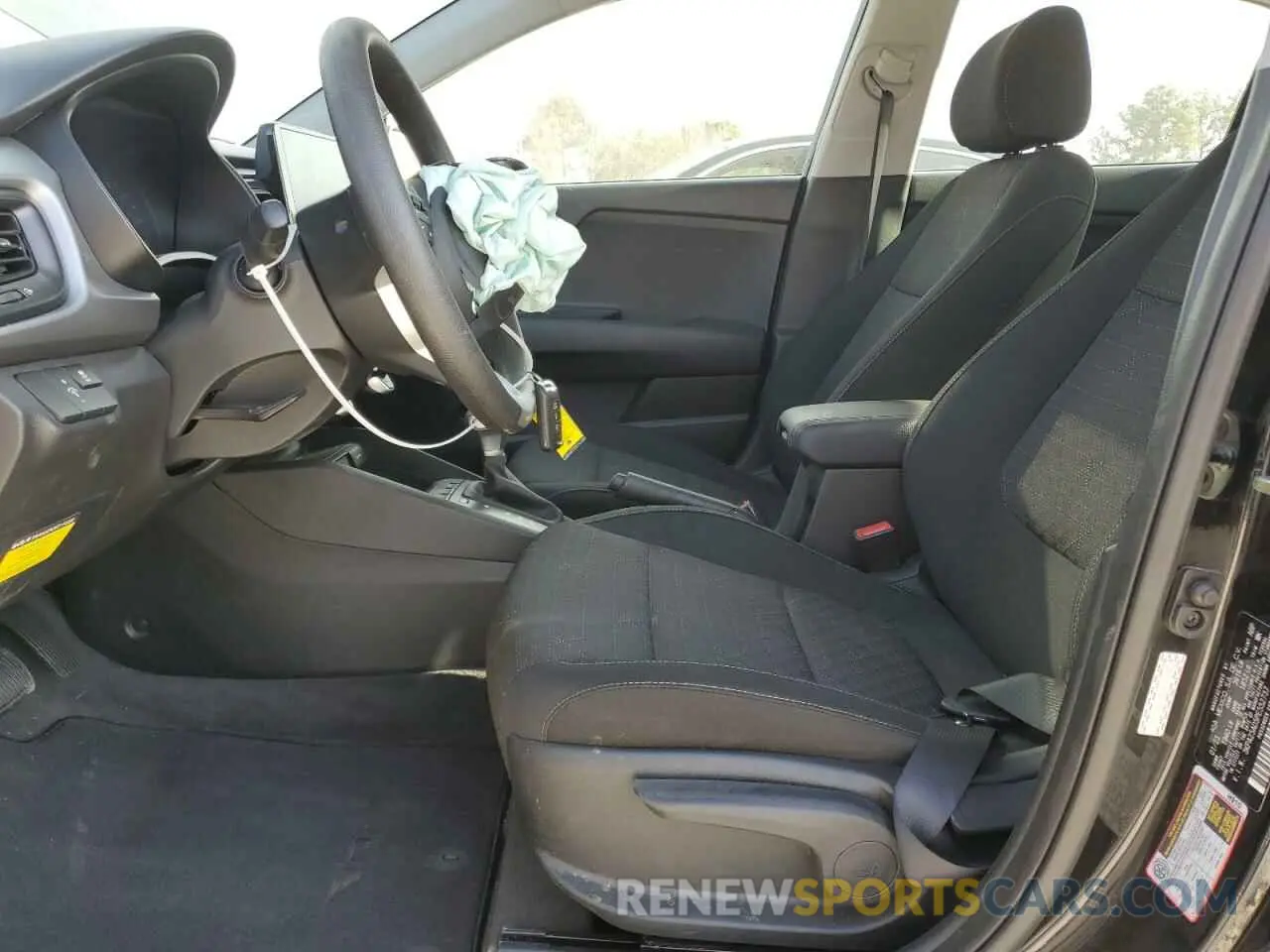7 Photograph of a damaged car 3KPA25AD5PE552737 KIA RIO 2023
