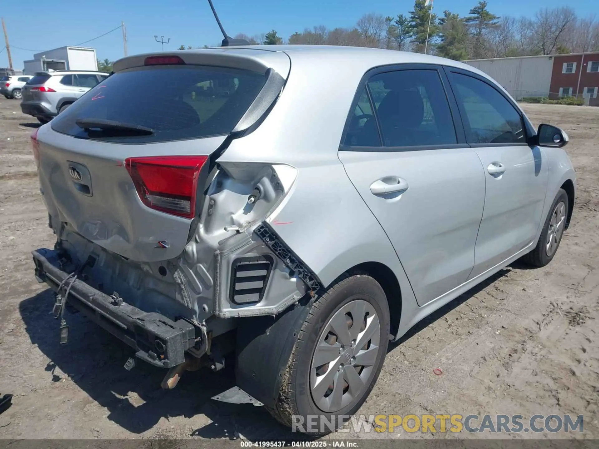 4 Photograph of a damaged car 3KPA25AB1KE194432 KIA RIO 5-DOOR 2019
