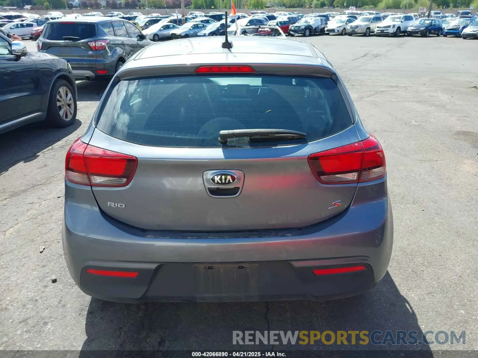 17 Photograph of a damaged car 3KPA25AB2KE210251 KIA RIO 5-DOOR 2019