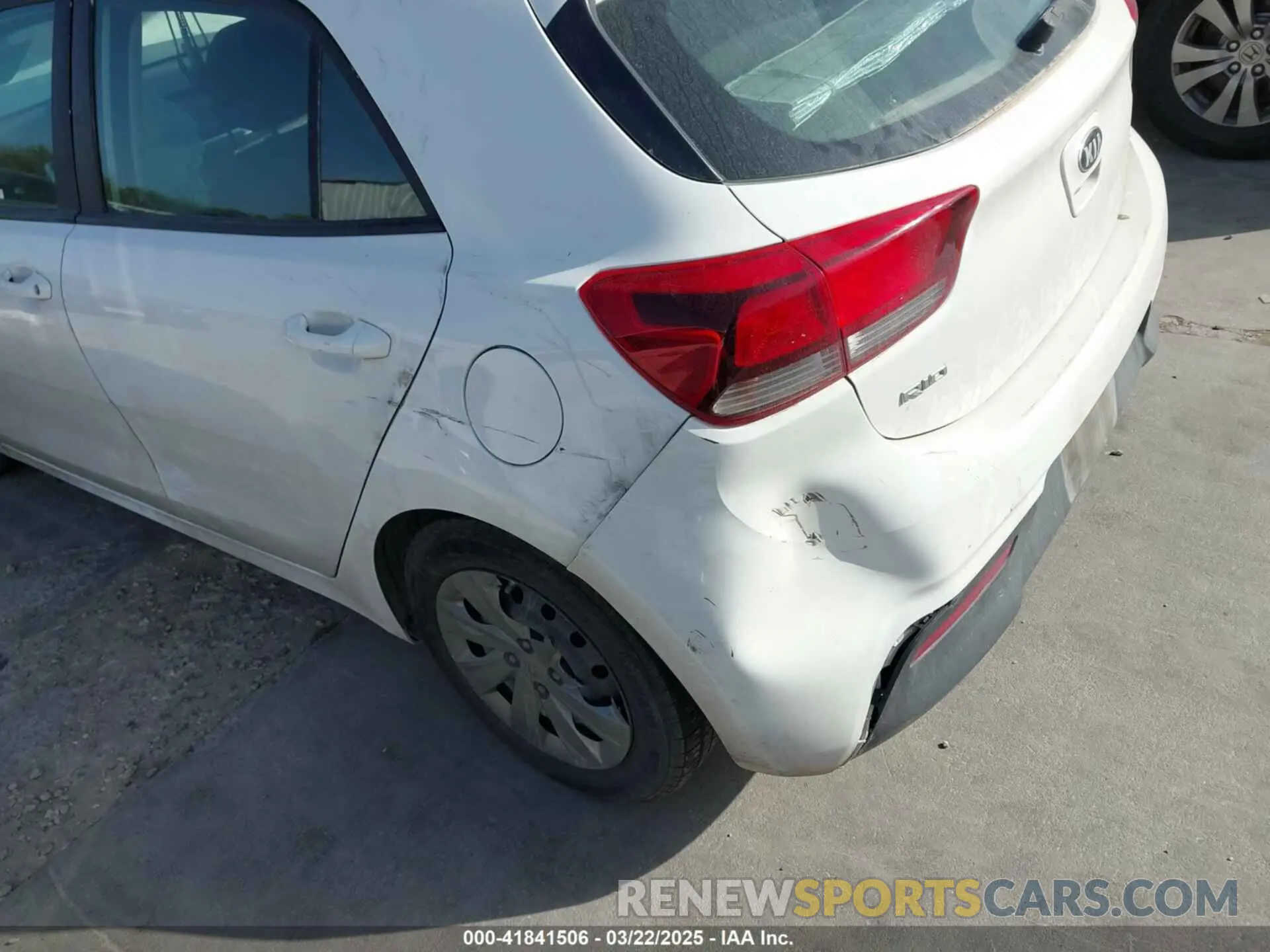 17 Photograph of a damaged car 3KPA25ABXKE208392 KIA RIO 5-DOOR 2019