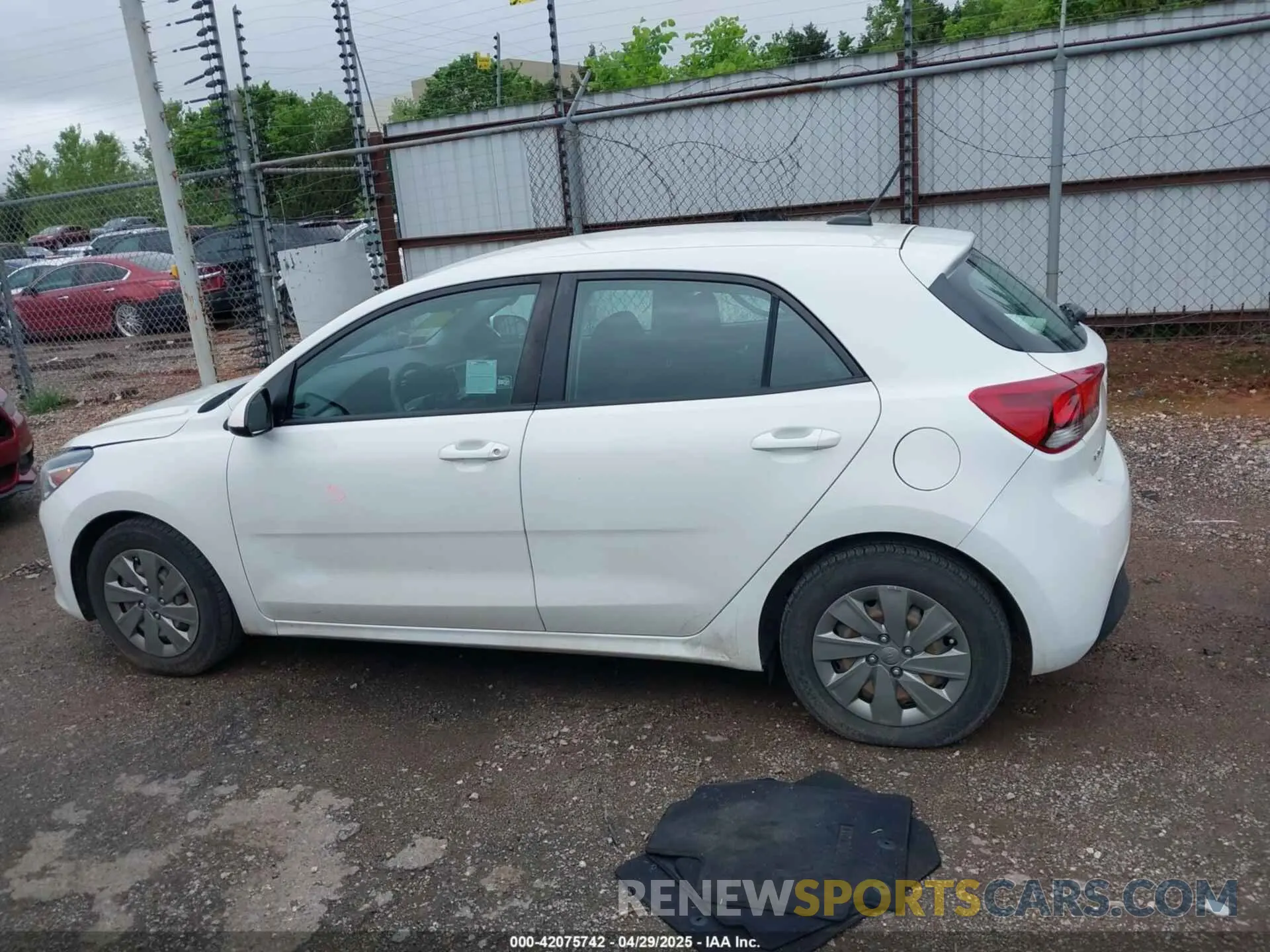 14 Photograph of a damaged car 3KPA25AD0LE277224 KIA RIO 5-DOOR 2020