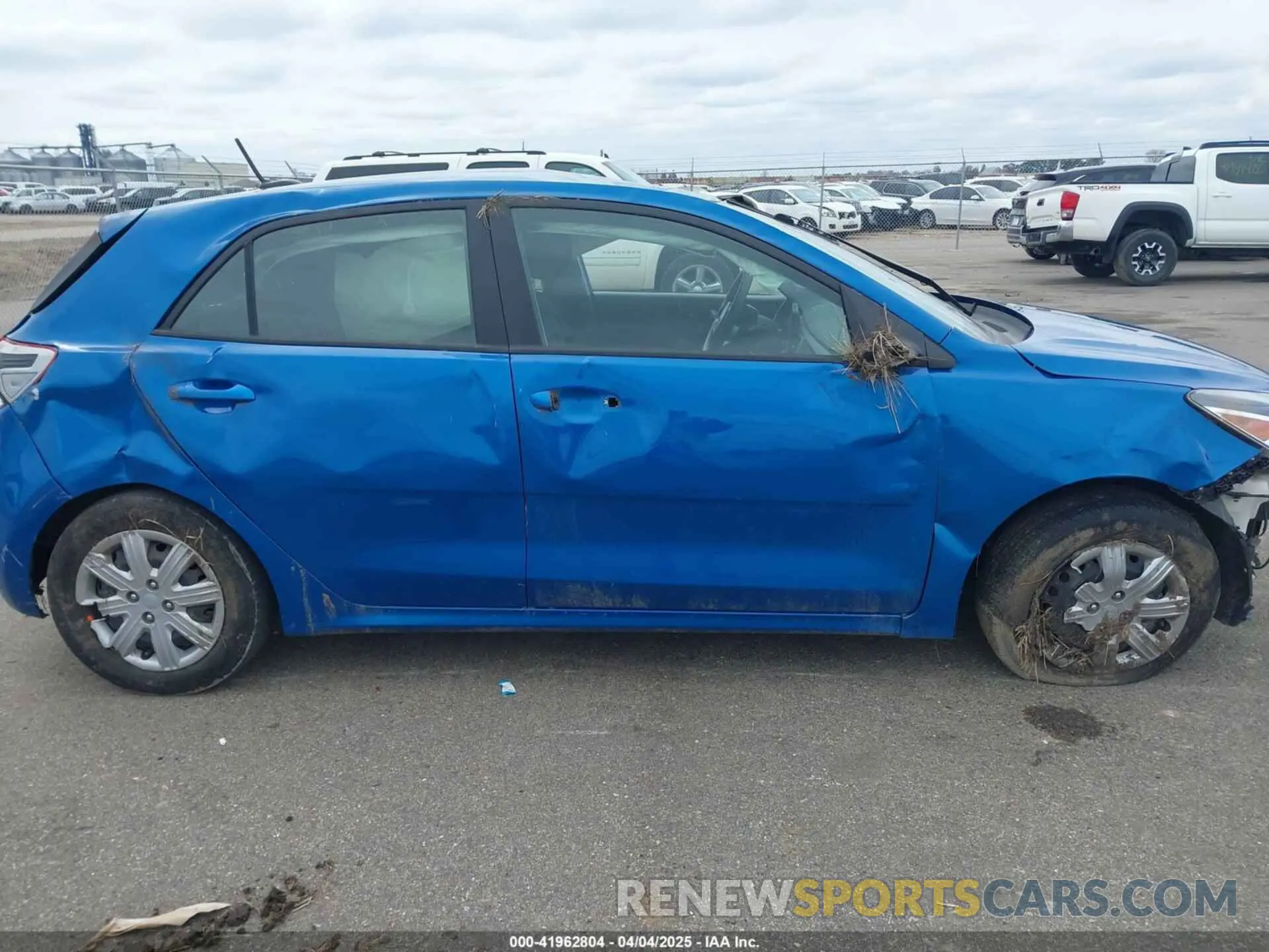 12 Photograph of a damaged car 3KPA25AD6ME402342 KIA RIO 5-DOOR 2021