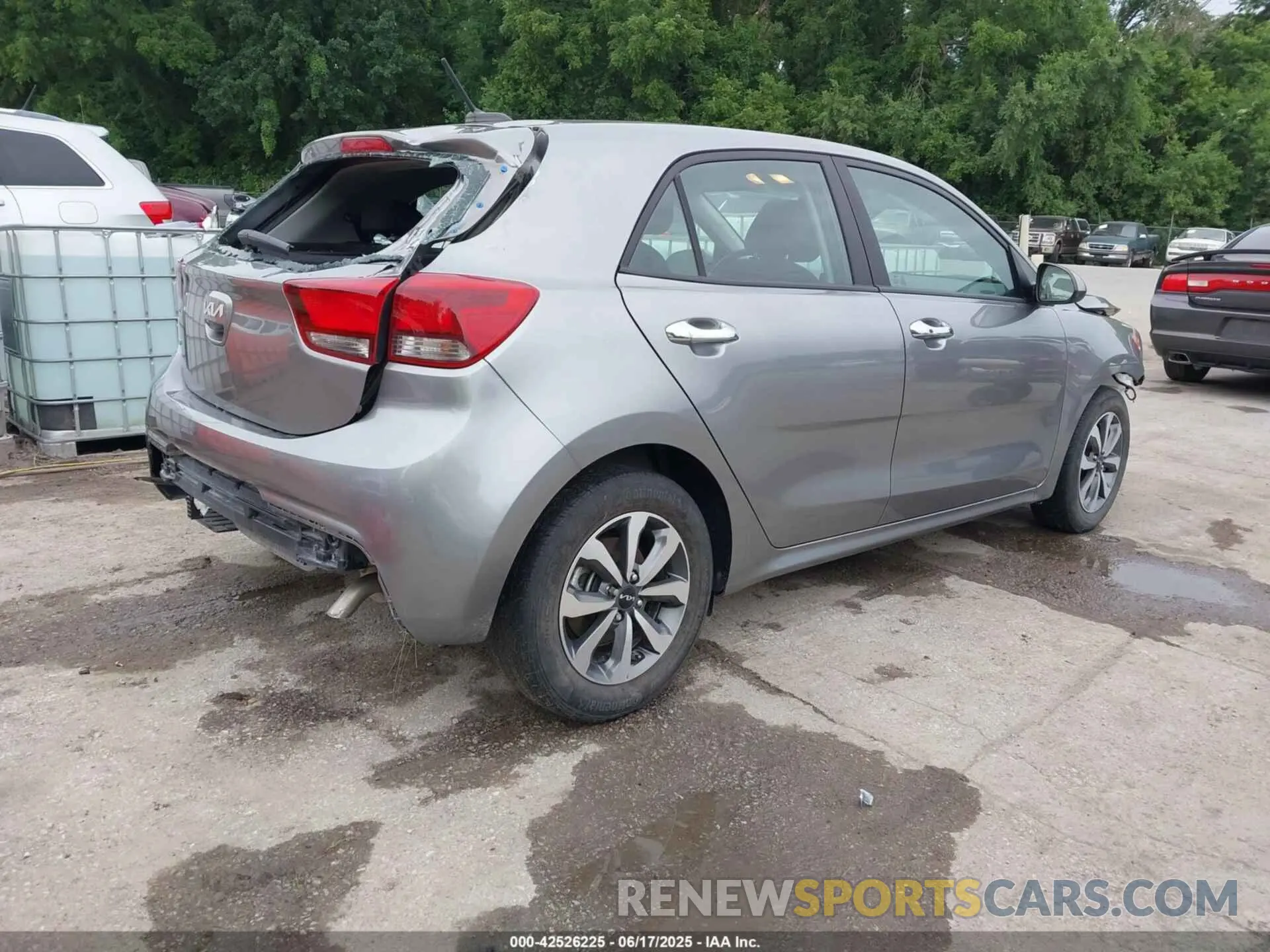 4 Photograph of a damaged car 3KPA25AD5NE479950 KIA RIO 5-DOOR 2022