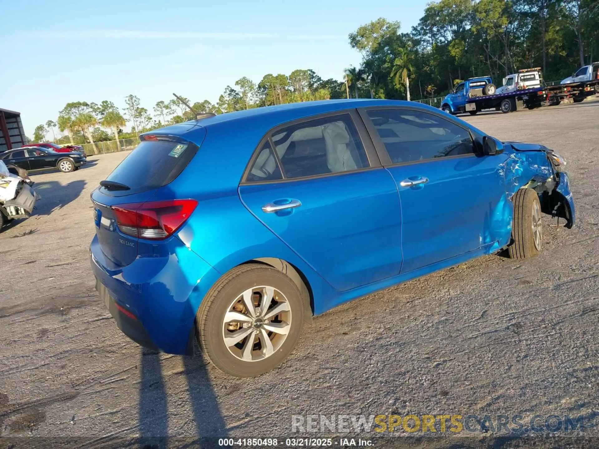 4 Photograph of a damaged car 3KPA25AD6NE483733 KIA RIO 5-DOOR 2022