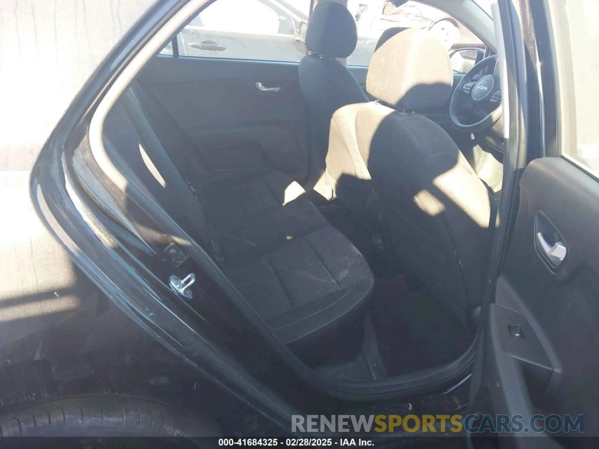 8 Photograph of a damaged car 3KPA25AD8NE443590 KIA RIO 5-DOOR 2022