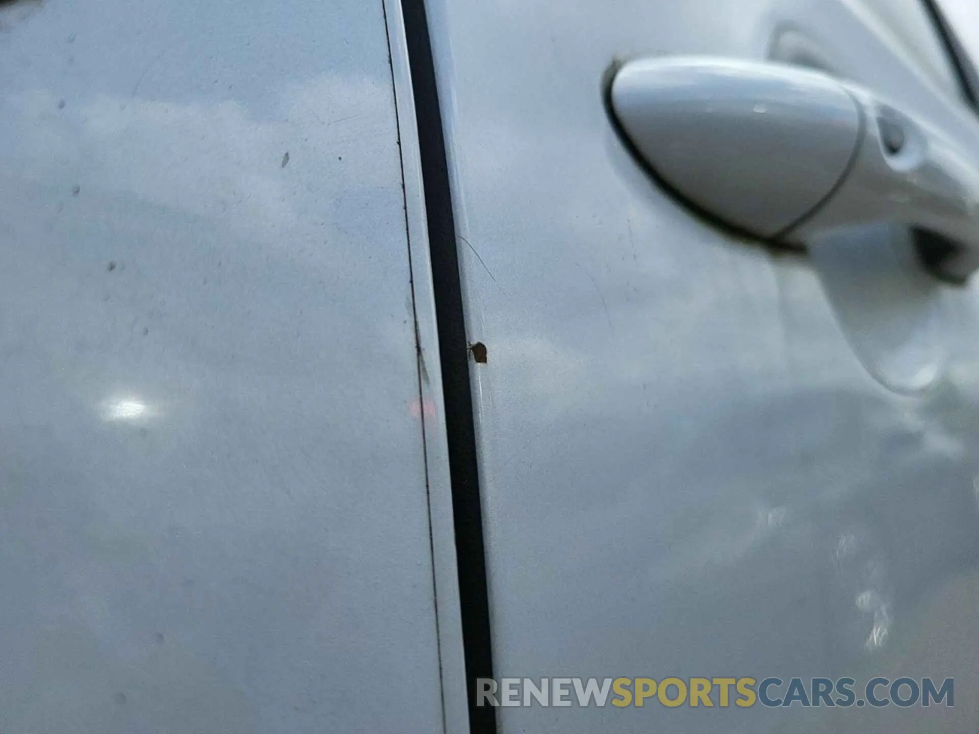 26 Photograph of a damaged car KNDMB5C10K6535231 KIA SEDONA 2019