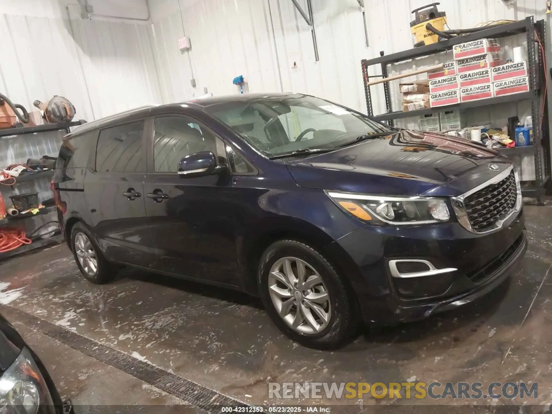 14 Photograph of a damaged car KNDMB5C12K6503137 KIA SEDONA 2019