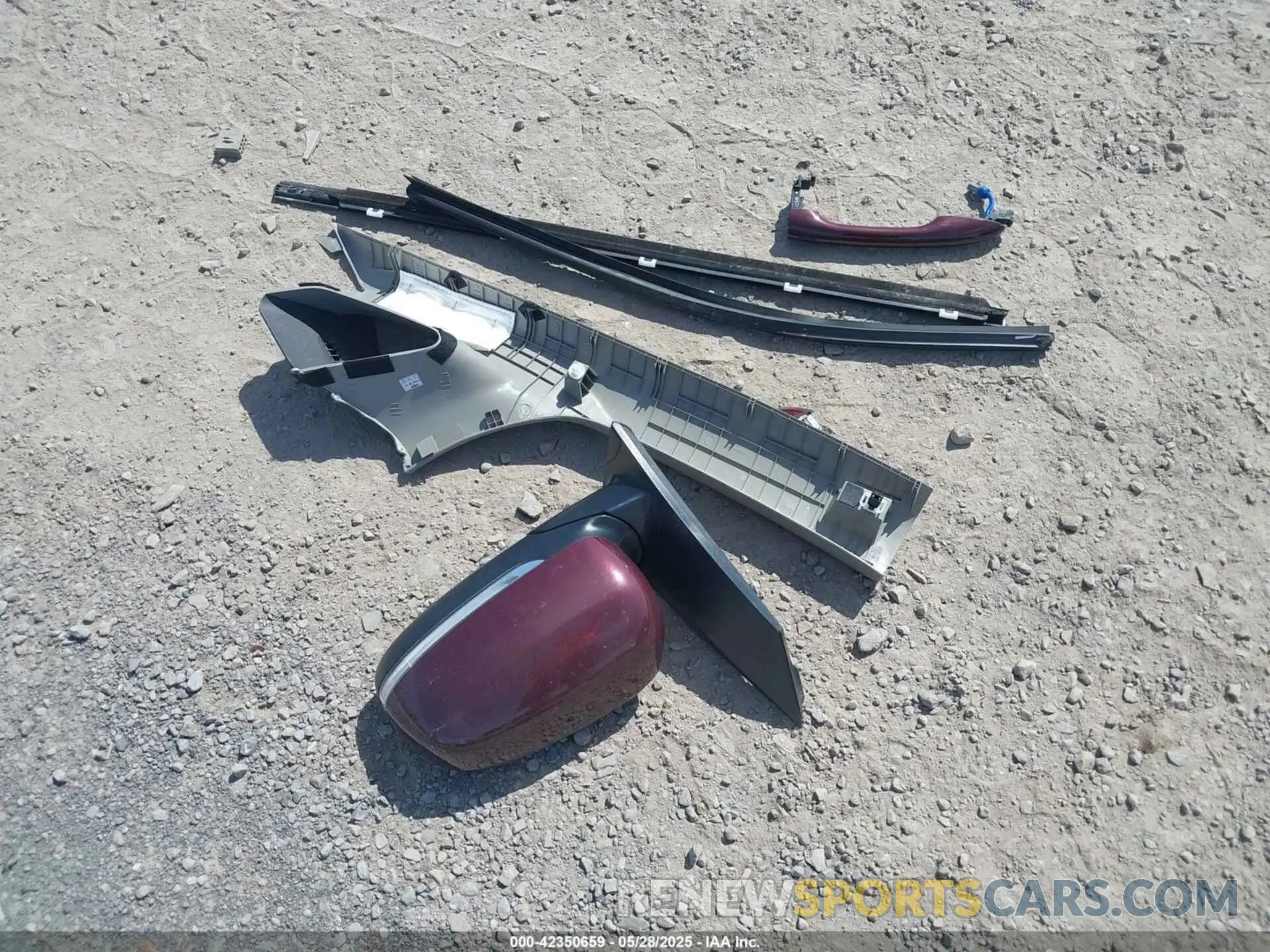 12 Photograph of a damaged car KNDMB5C12K6505504 KIA SEDONA 2019