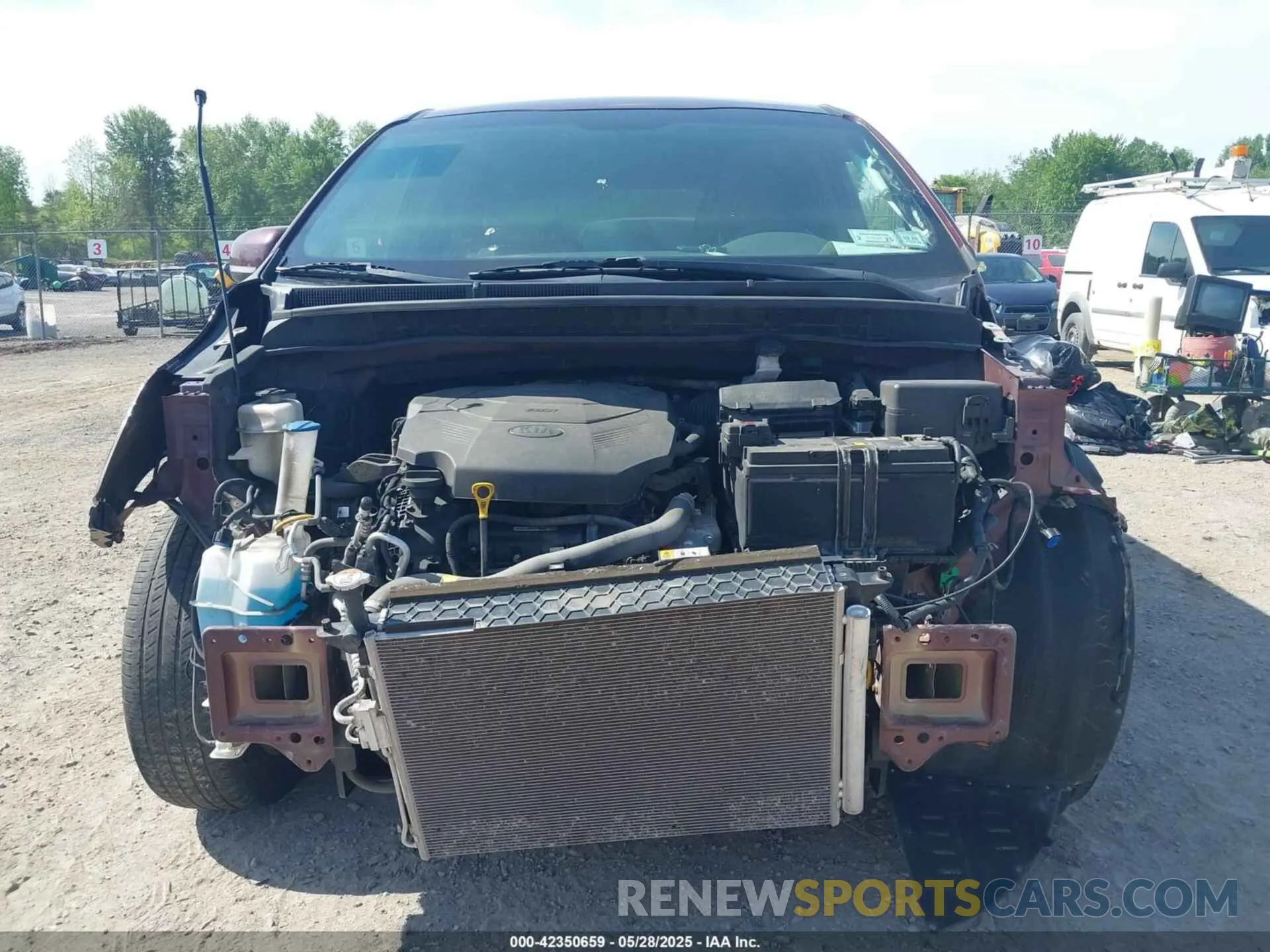 13 Photograph of a damaged car KNDMB5C12K6505504 KIA SEDONA 2019