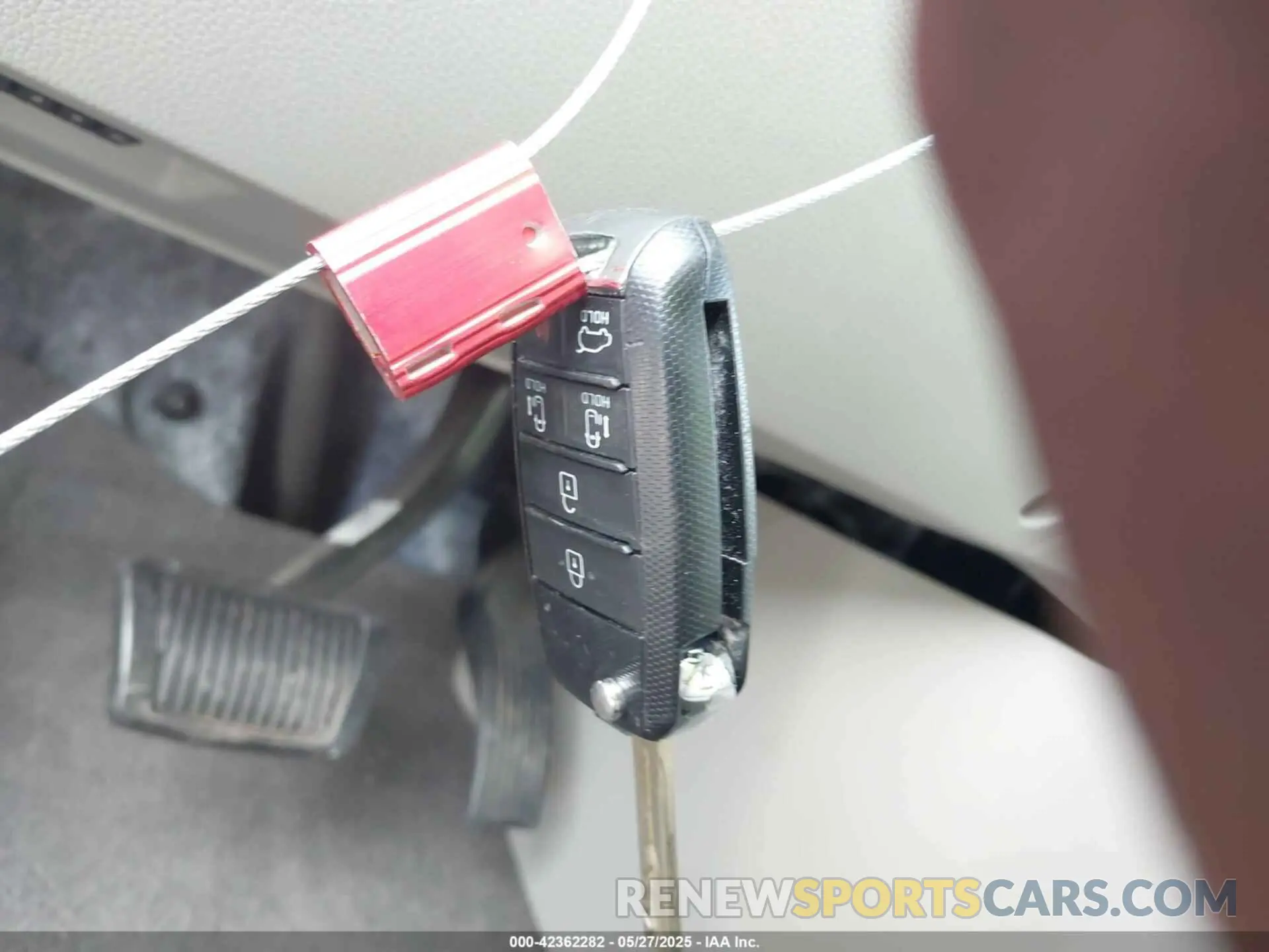 11 Photograph of a damaged car KNDMB5C12K6540480 KIA SEDONA 2019