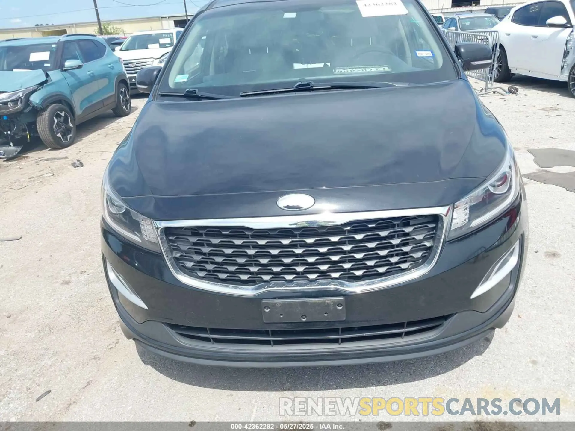 12 Photograph of a damaged car KNDMB5C12K6540480 KIA SEDONA 2019
