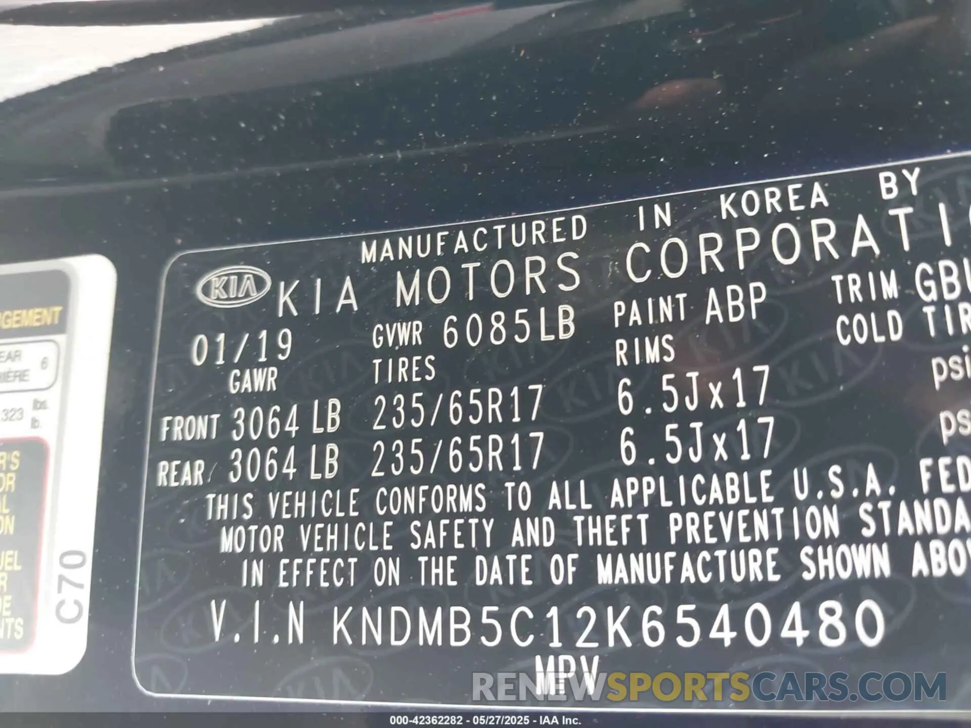9 Photograph of a damaged car KNDMB5C12K6540480 KIA SEDONA 2019
