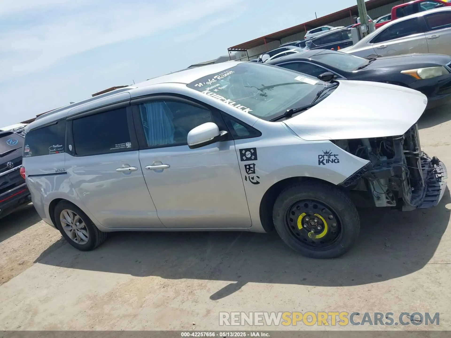 14 Photograph of a damaged car KNDMB5C14K6502846 KIA SEDONA 2019