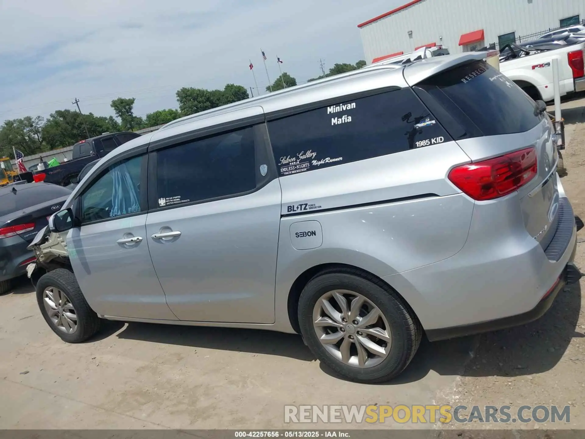 15 Photograph of a damaged car KNDMB5C14K6502846 KIA SEDONA 2019