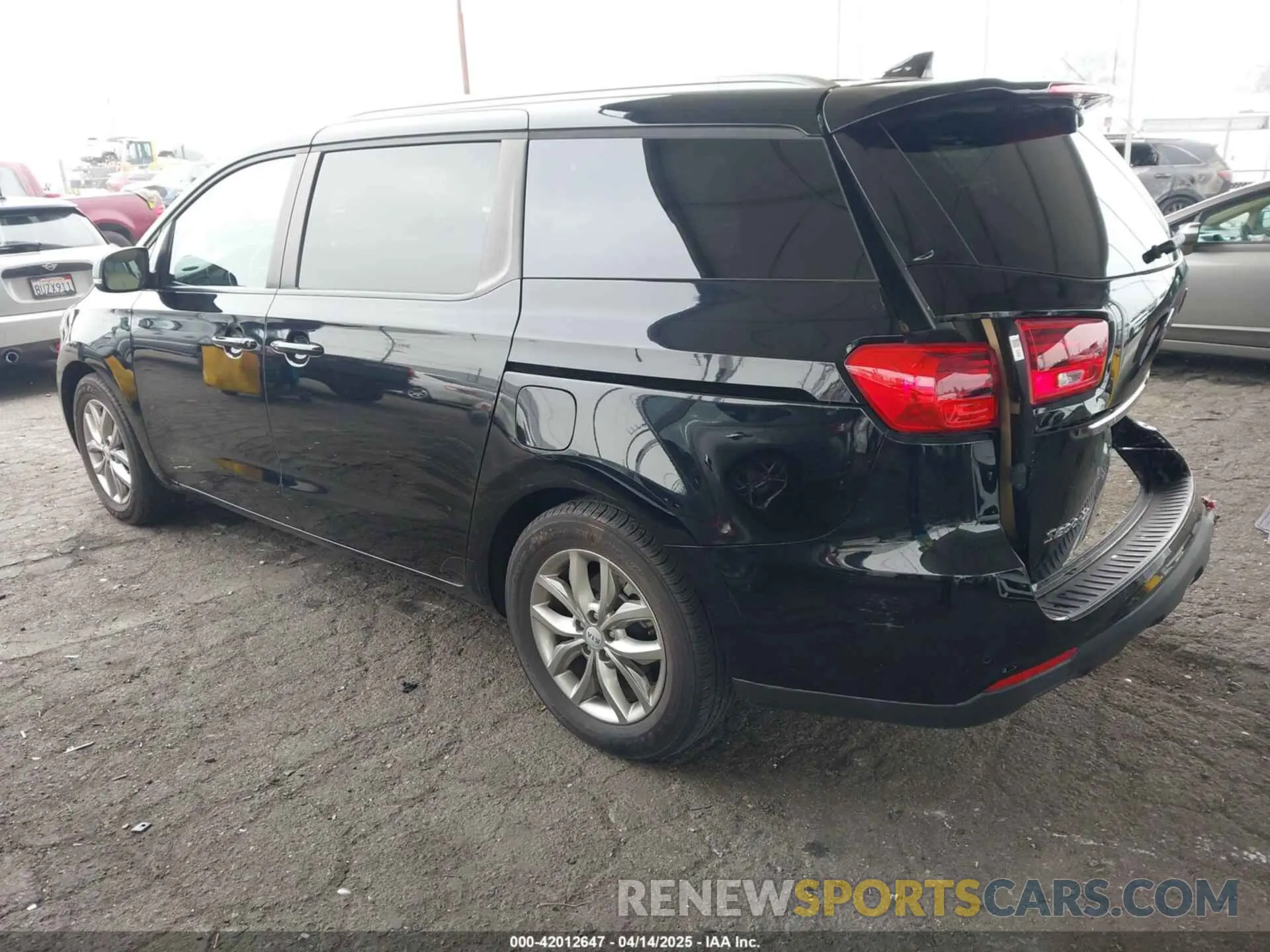3 Photograph of a damaged car KNDMB5C15K6514939 KIA SEDONA 2019