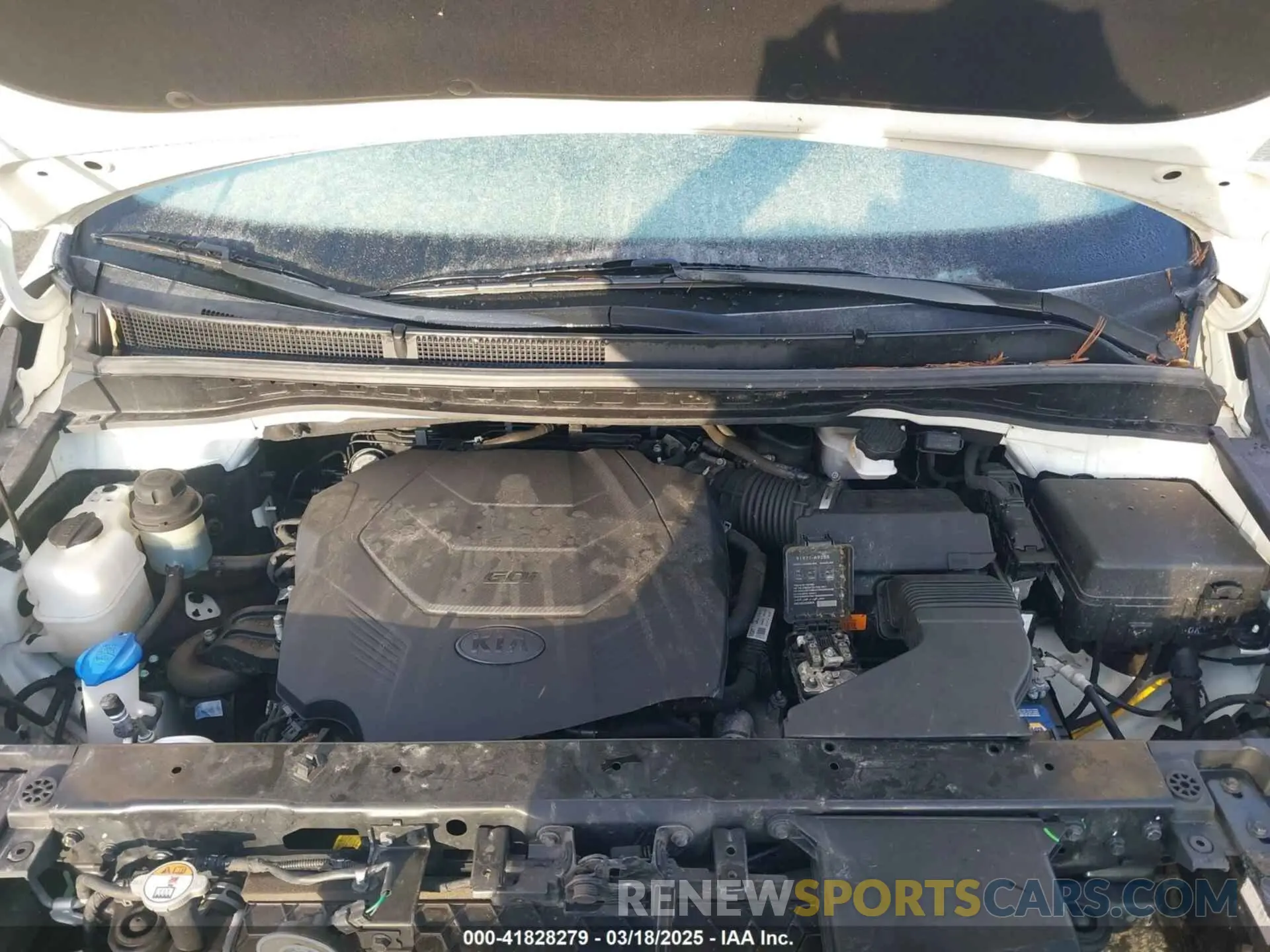 10 Photograph of a damaged car KNDMB5C18K6508746 KIA SEDONA 2019