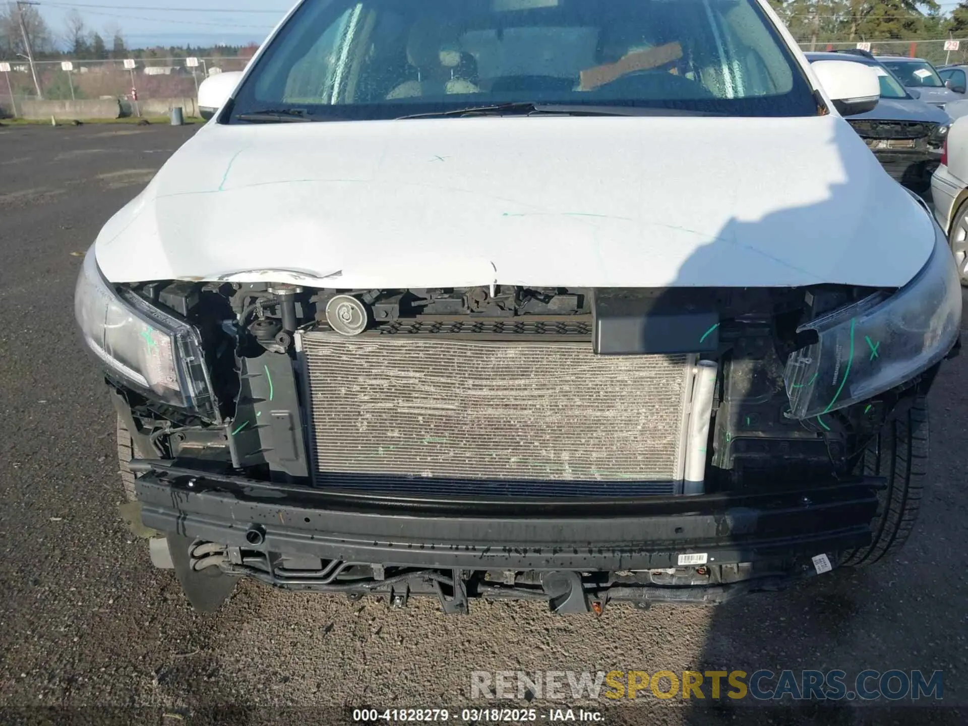 6 Photograph of a damaged car KNDMB5C18K6508746 KIA SEDONA 2019