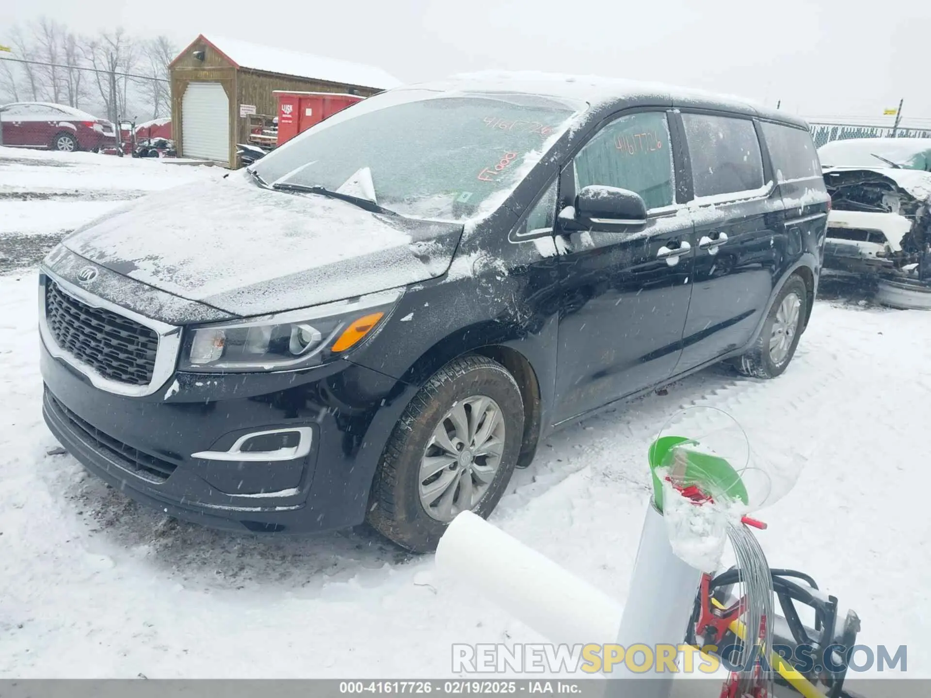 2 Photograph of a damaged car KNDMA5C17L6601925 KIA SEDONA 2020