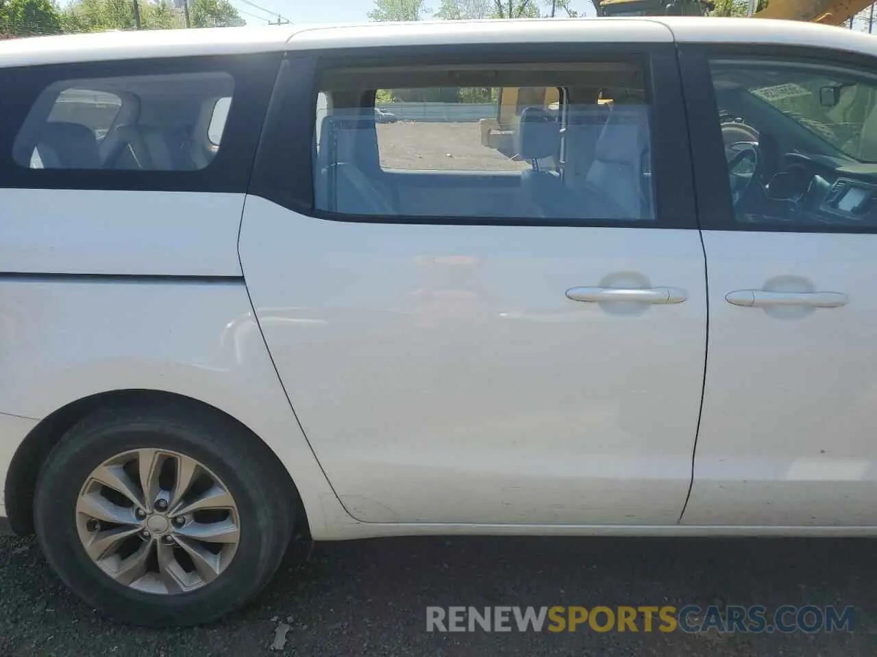 10 Photograph of a damaged car KNDMA5C19L6617401 KIA SEDONA 2020