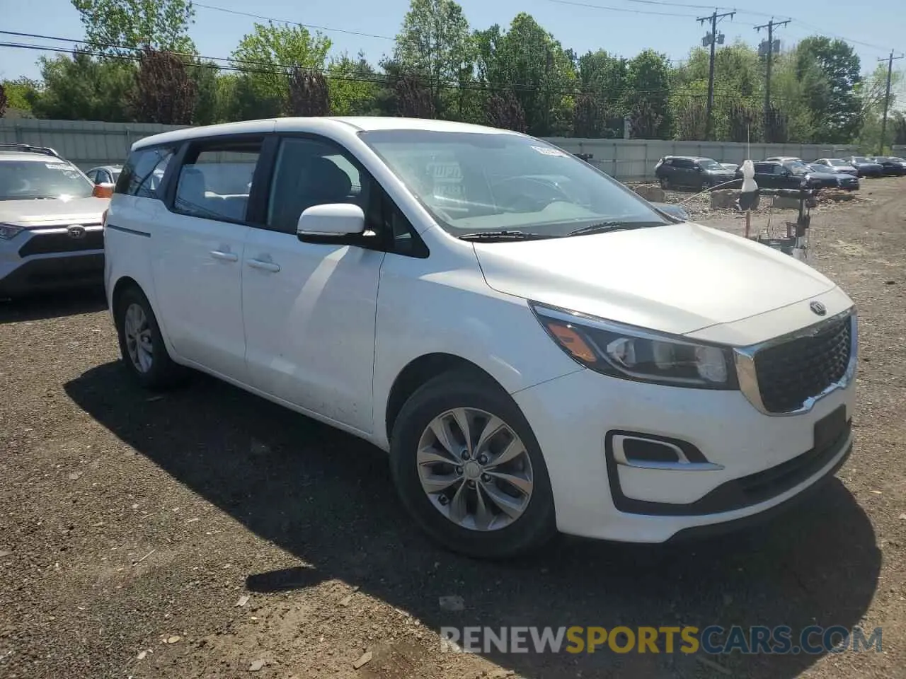 4 Photograph of a damaged car KNDMA5C19L6617401 KIA SEDONA 2020