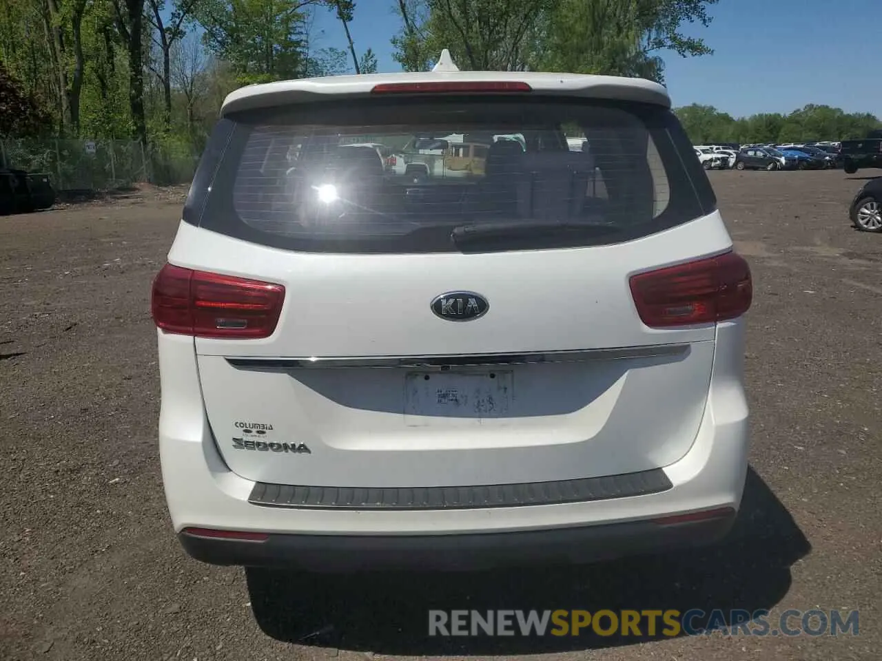 6 Photograph of a damaged car KNDMA5C19L6617401 KIA SEDONA 2020