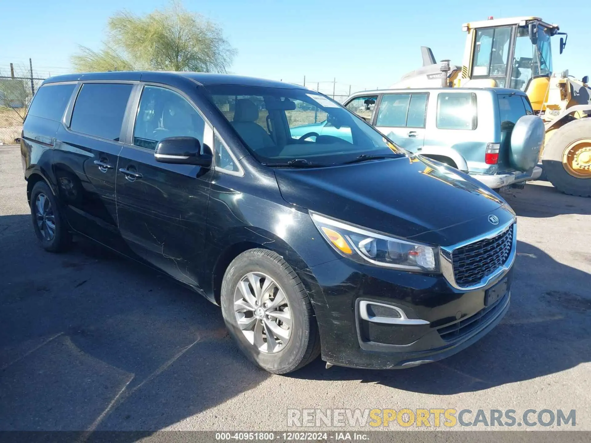 1 Photograph of a damaged car KNDMB5C11L6594029 KIA SEDONA 2020