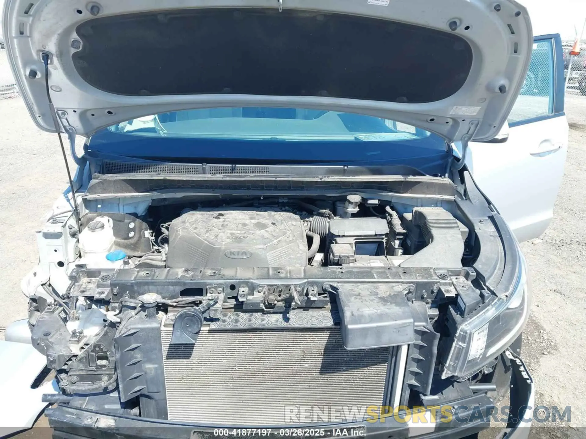 10 Photograph of a damaged car KNDMB5C11L6613548 KIA SEDONA 2020