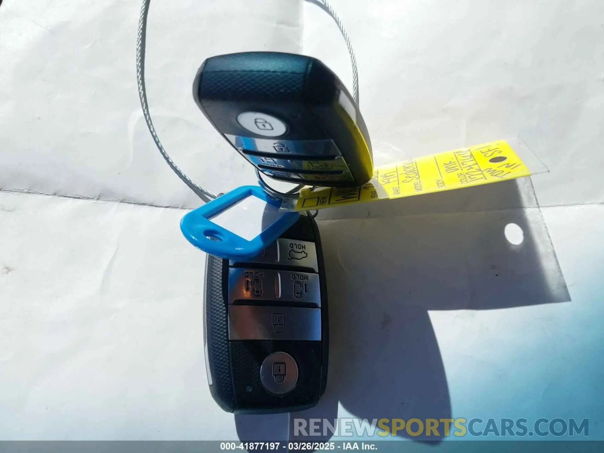 11 Photograph of a damaged car KNDMB5C11L6613548 KIA SEDONA 2020