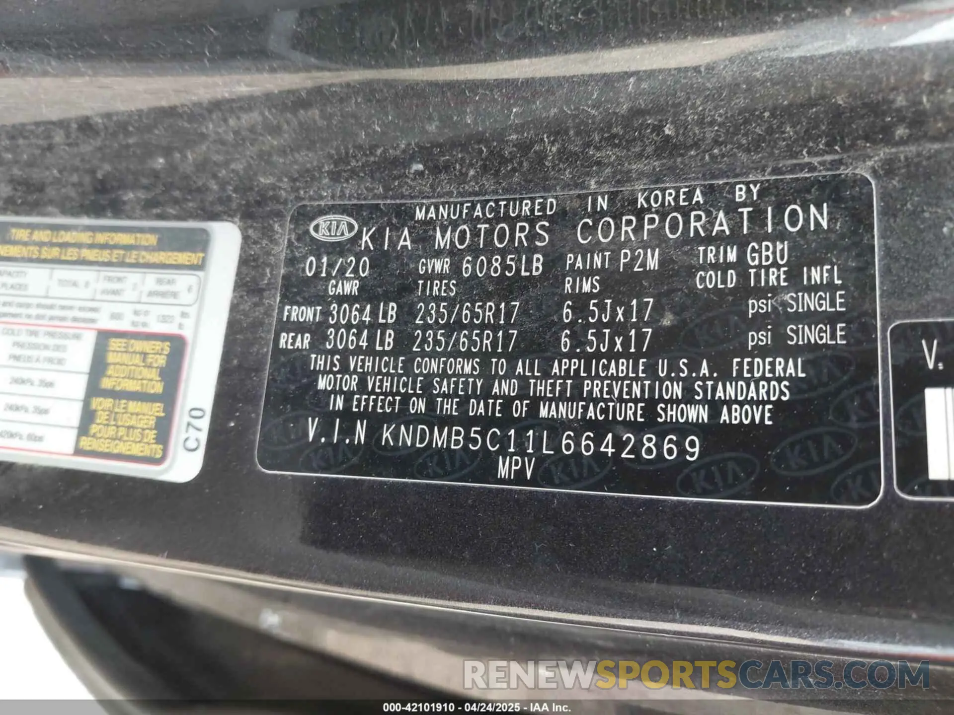 9 Photograph of a damaged car KNDMB5C11L6642869 KIA SEDONA 2020