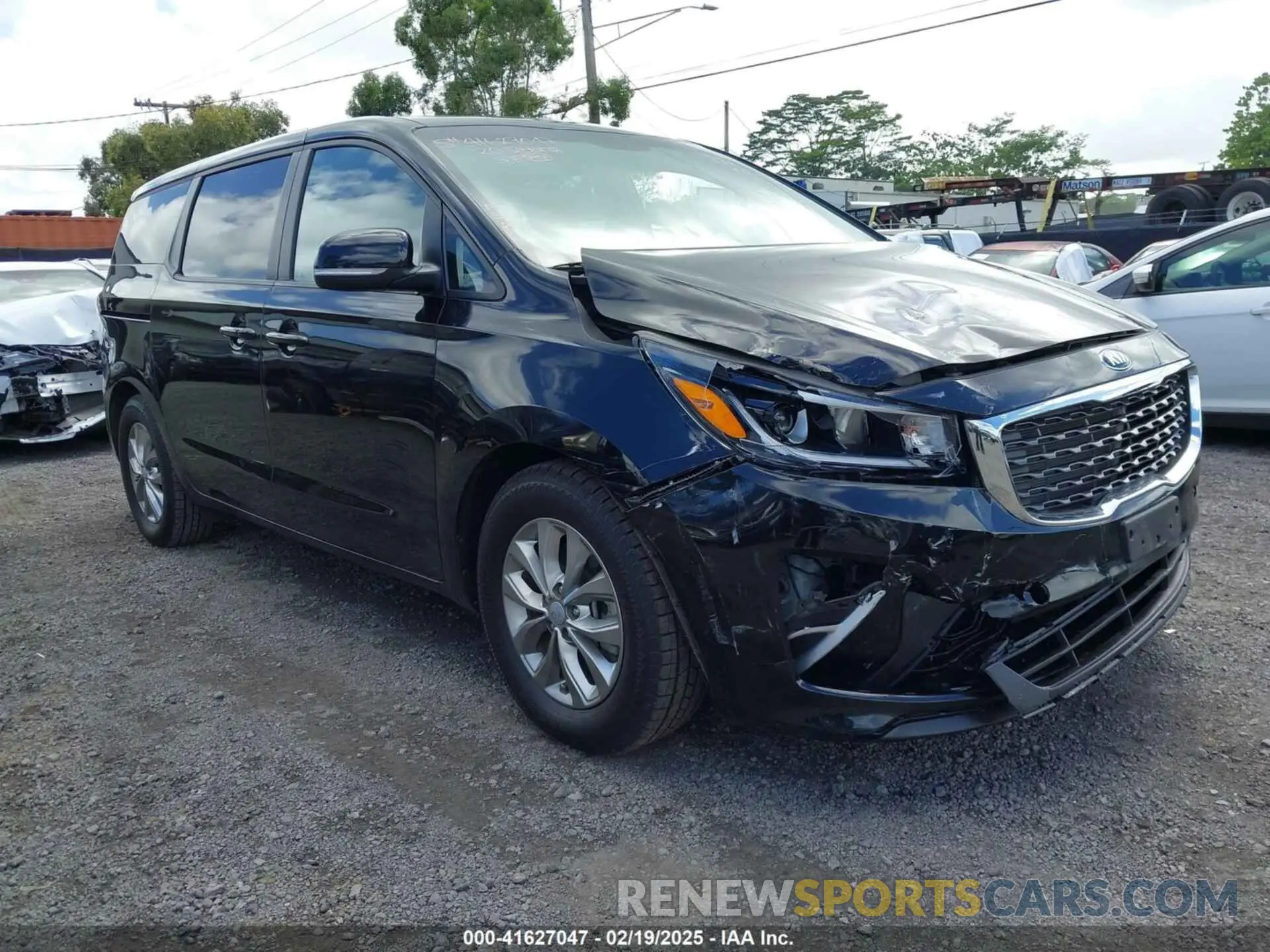 1 Photograph of a damaged car KNDMB5C11L6658151 KIA SEDONA 2020