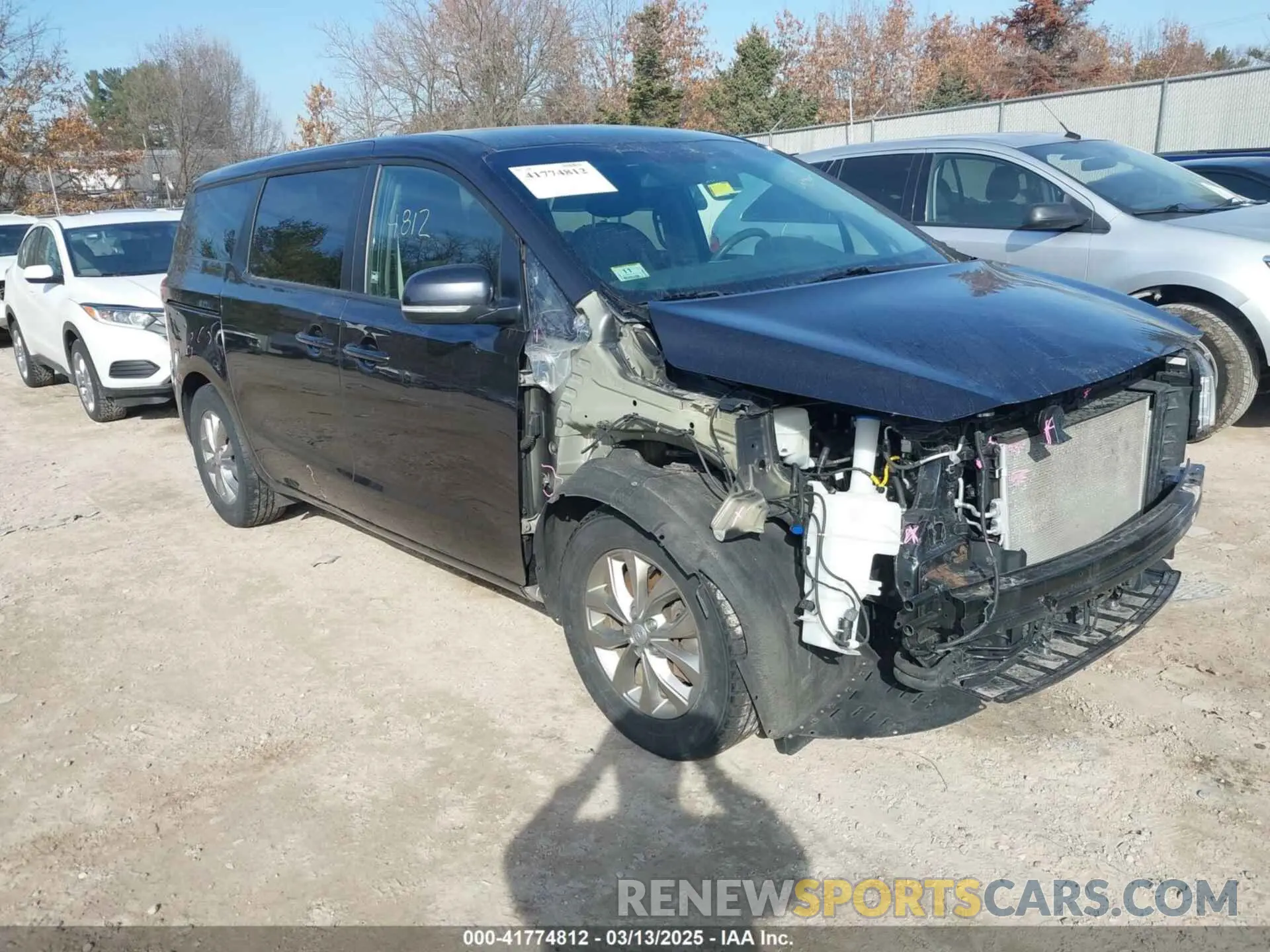 1 Photograph of a damaged car KNDMB5C13L6617567 KIA SEDONA 2020
