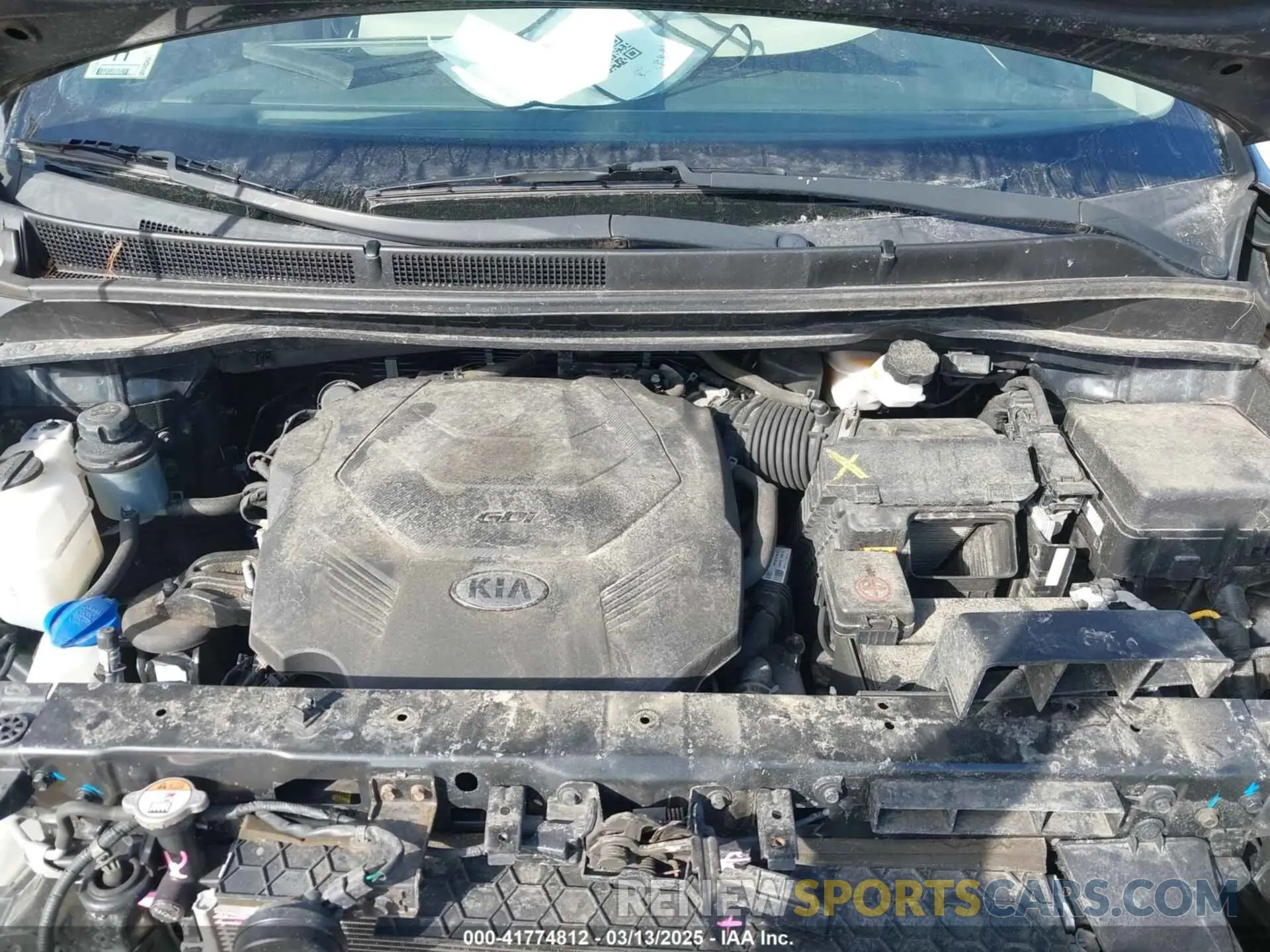 10 Photograph of a damaged car KNDMB5C13L6617567 KIA SEDONA 2020